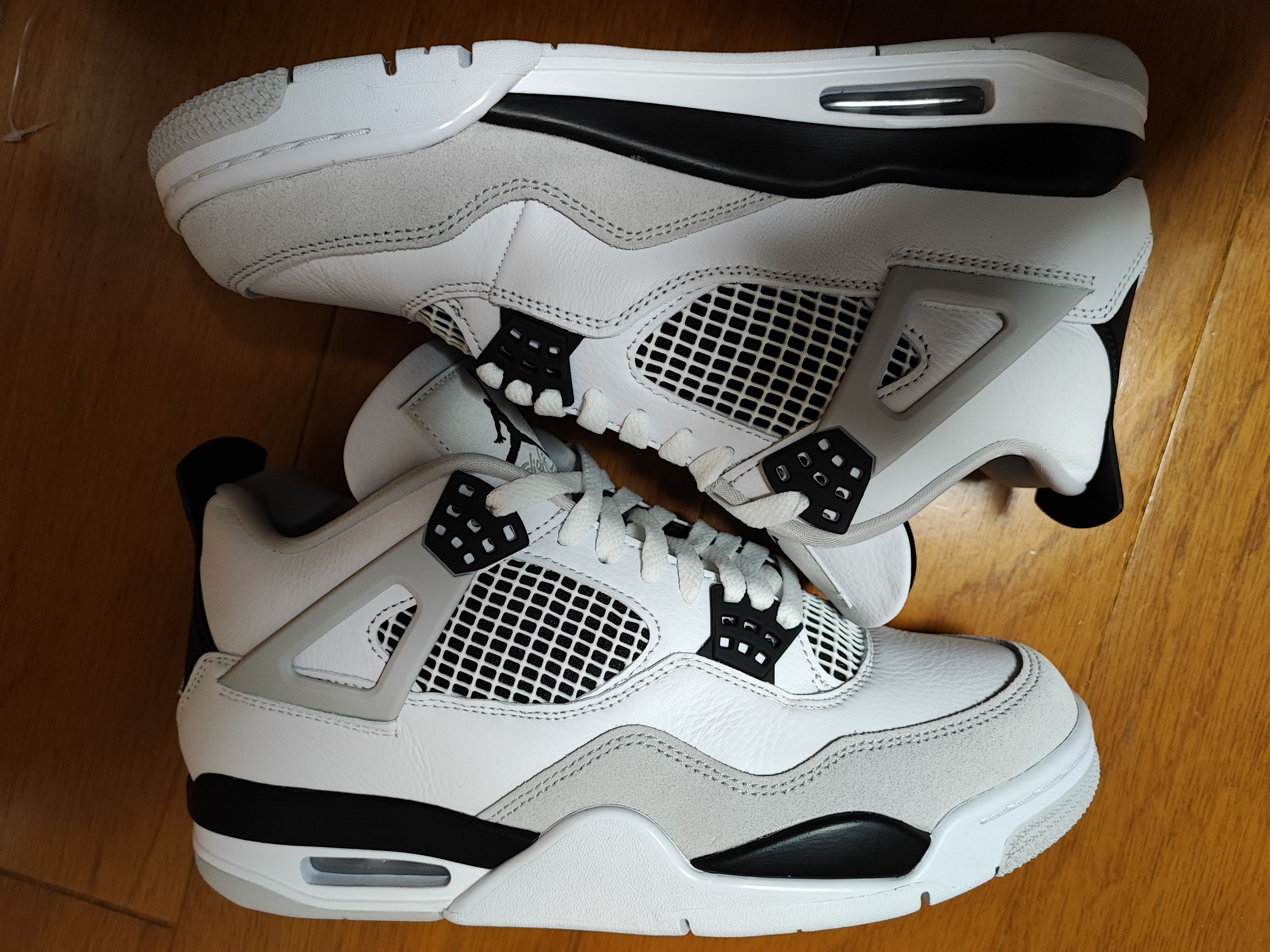 Nike Air Jordan 4 "Military Black"