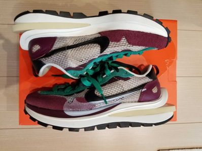 sacai × Nike Vapor Waffle "String/Red/Green"