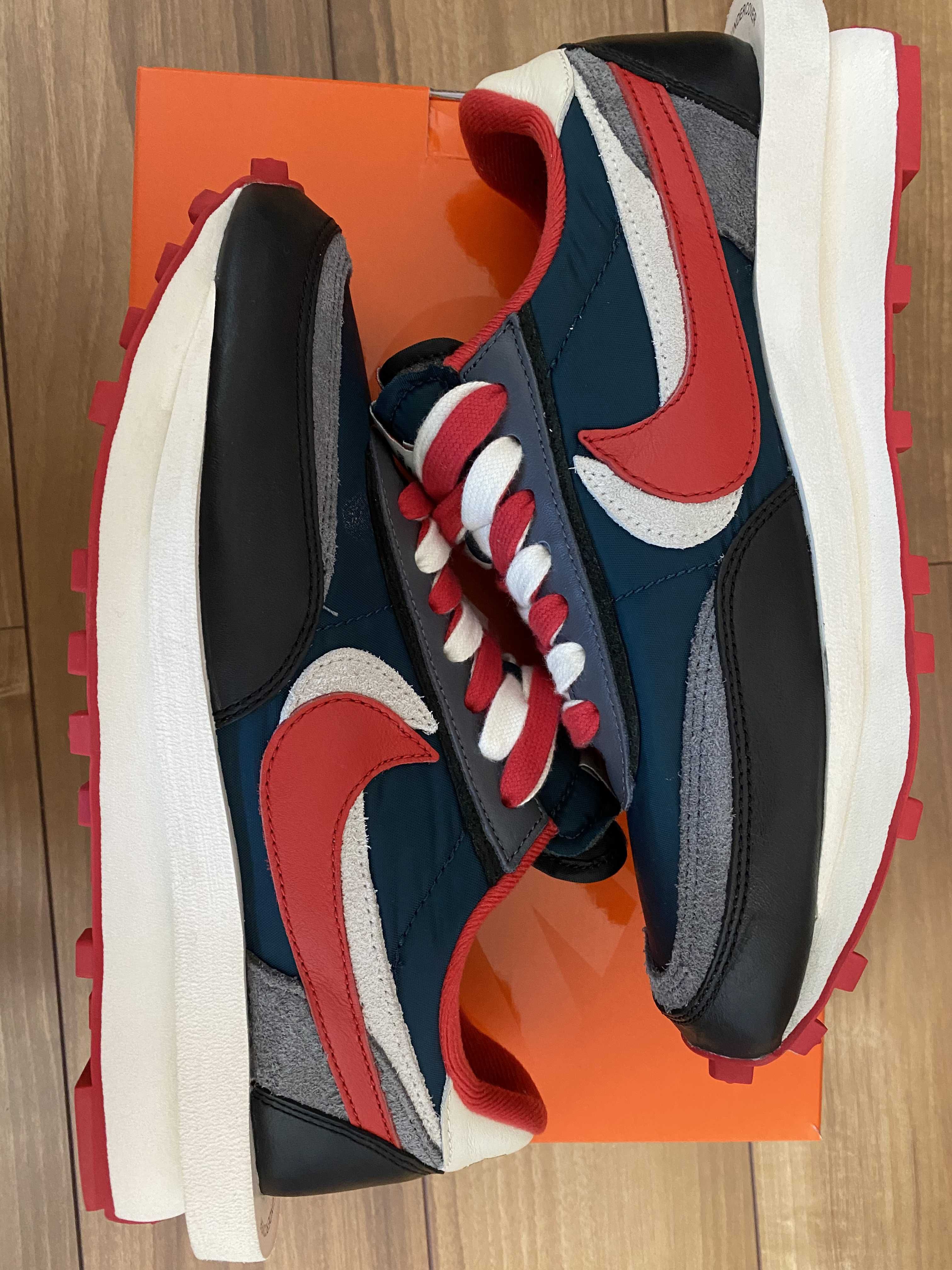 UNDERCOVER × sacai × Nike LD Waffle "Midnight Spruce/Pale Ivory-Dark Grey-University Red"