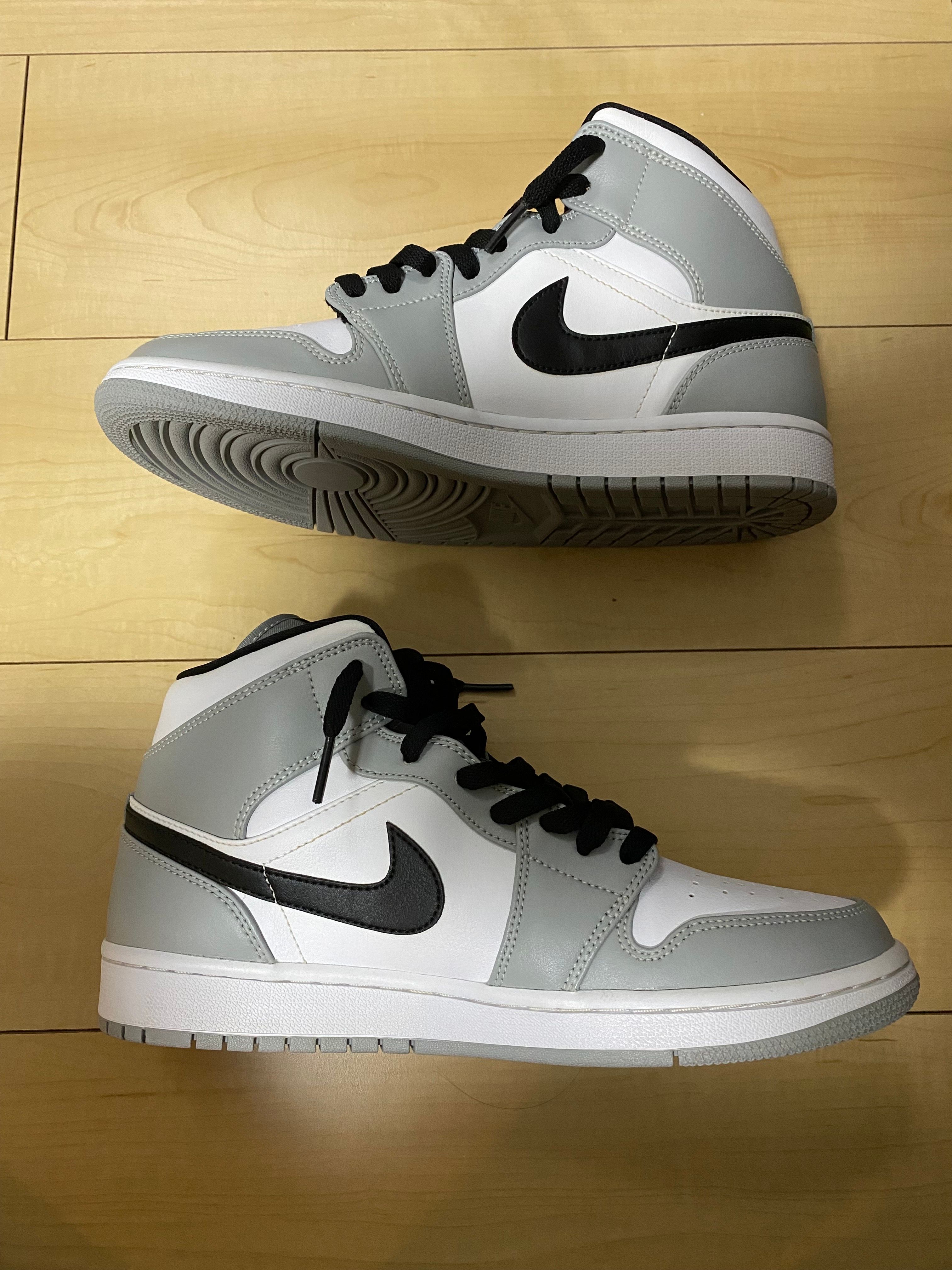 Nike Air Jordan 1 Mid "Light Smoke Grey/White/Black"
