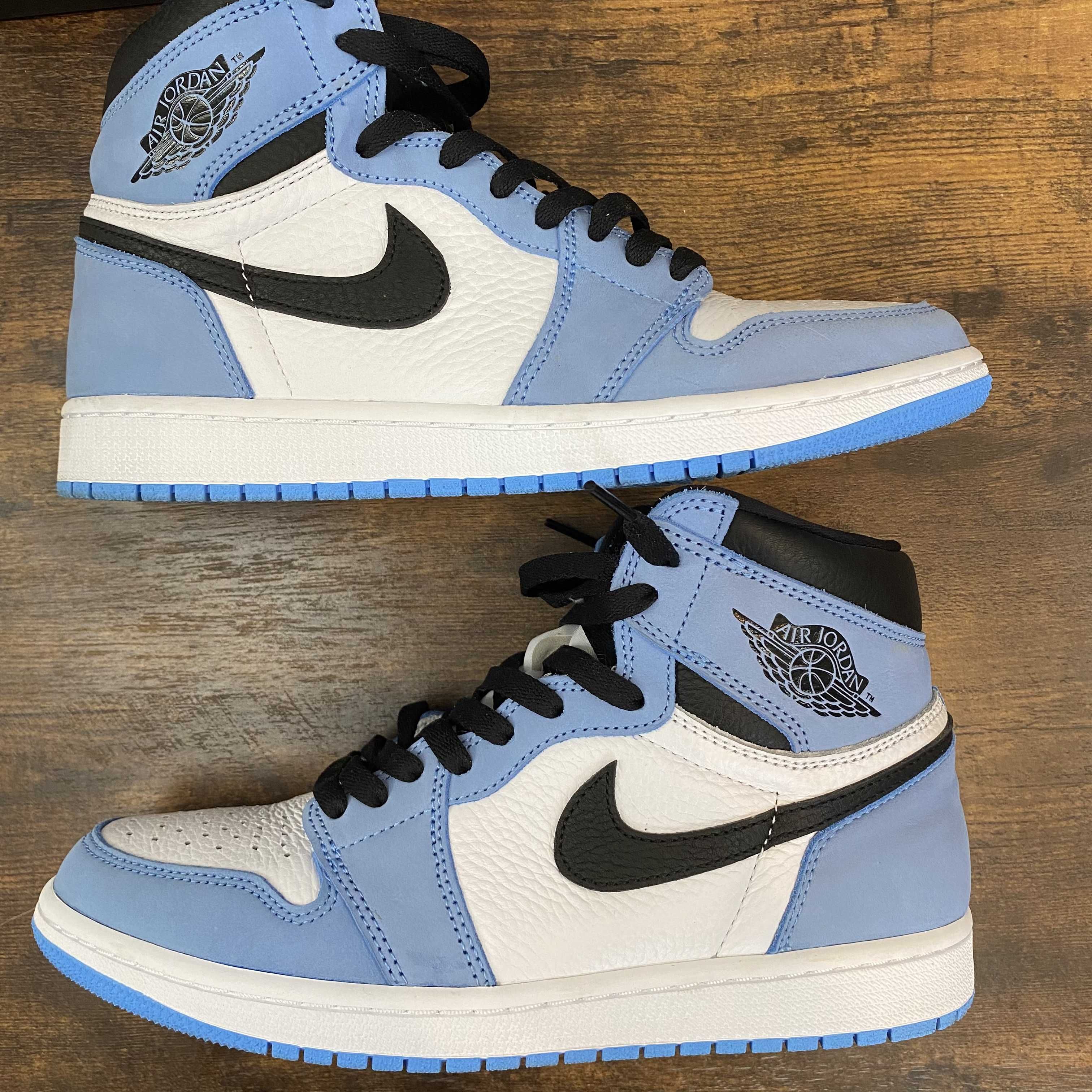 Nike Air Jordan 1 High OG "University Blue"