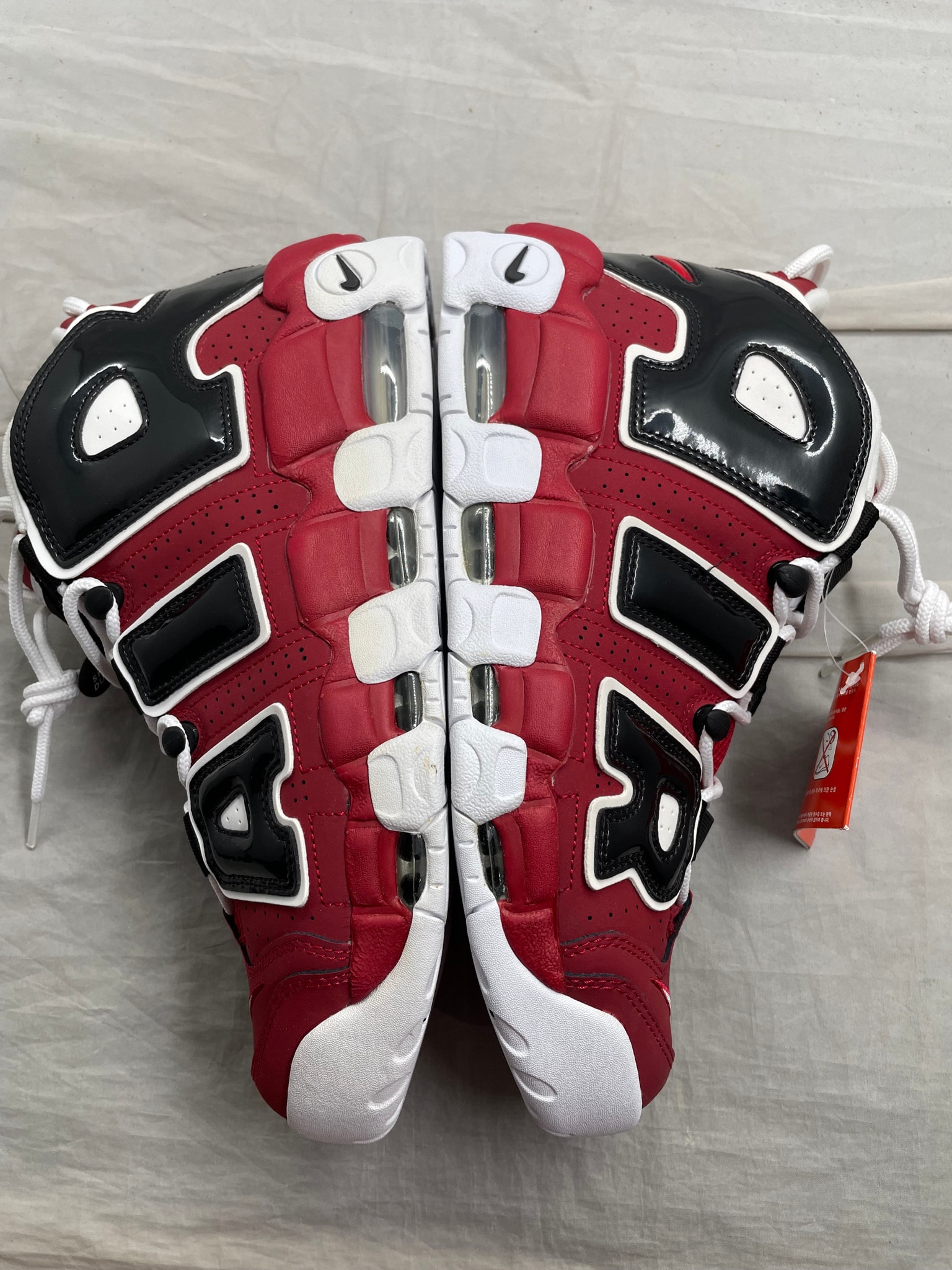 NIKE AIR MORE UPTEMPO ’96 "VARSITY RED/WHITE/BLACK"(2017)