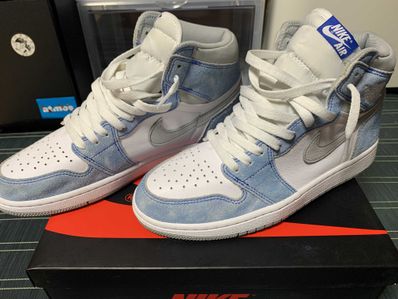 Nike Air Jordan 1 High OG "Hyper Royal"