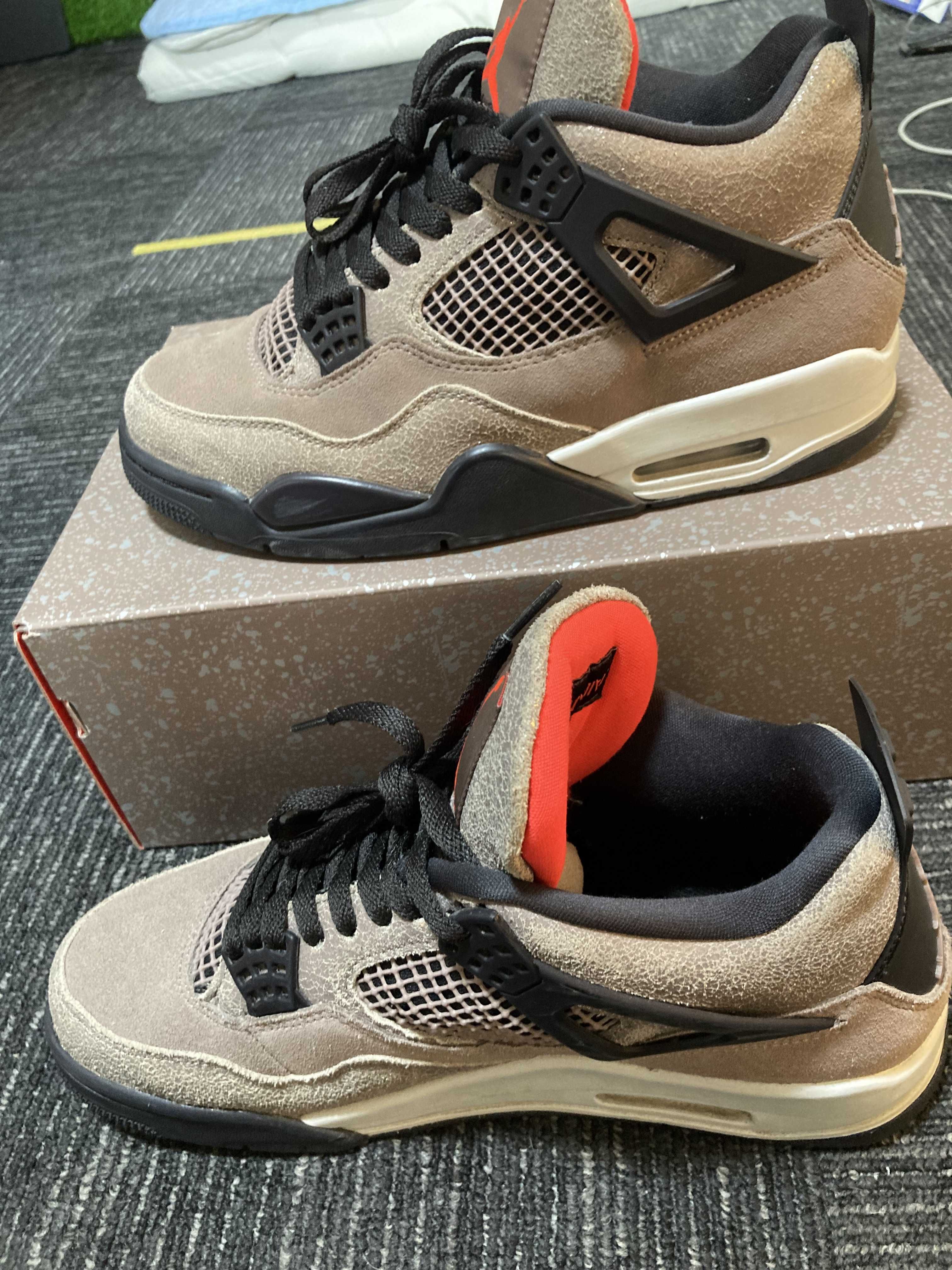 Nike Air Jordan 4 "Taupe Haze"