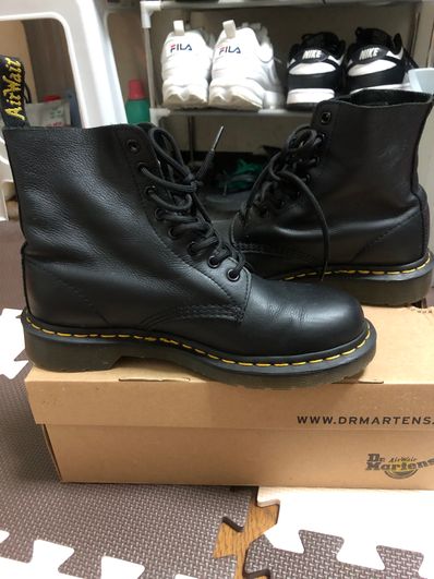 Dr.Martens Pascal Virginia 8 Holes Boots "Black"