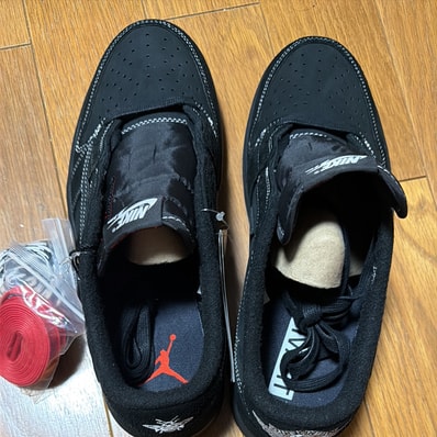 Travis Scott × Nike Air Jordan 1 Low OG SP "Black Phantom"