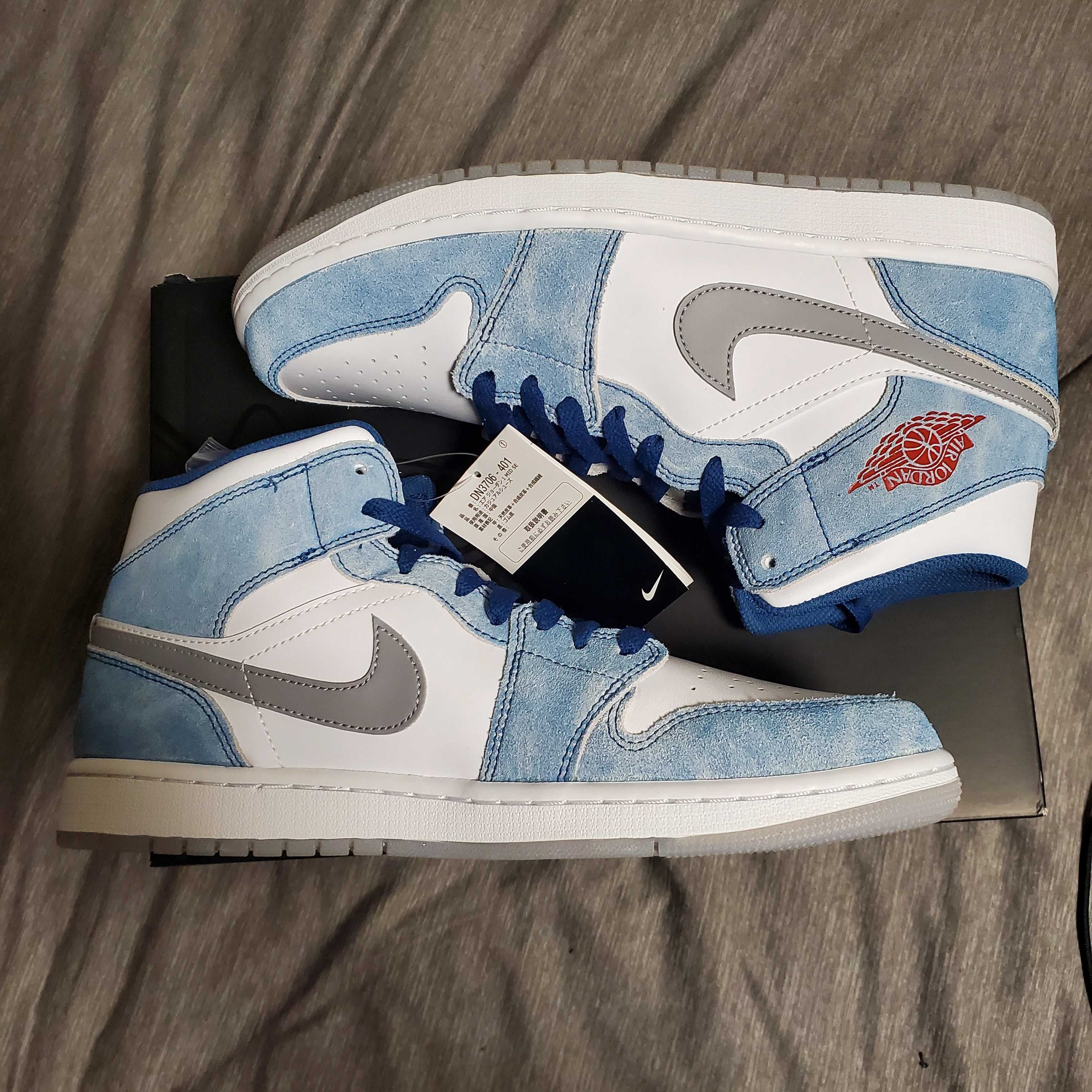 Nike Air Jordan 1 Mid SE "White/Hyper Royal/Red"