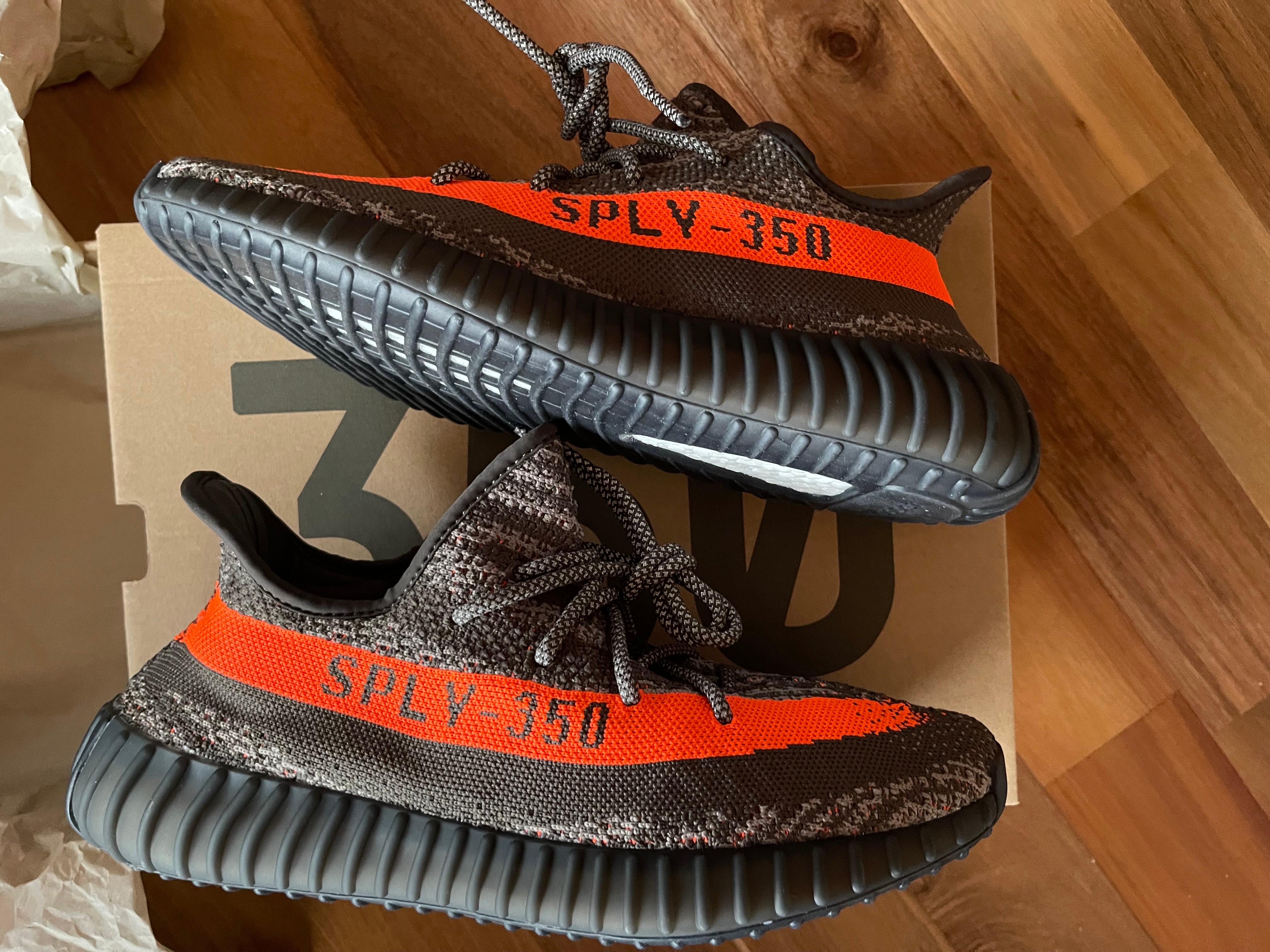 adidas YEEZY Boost 350V2 "Carbon Beluga"