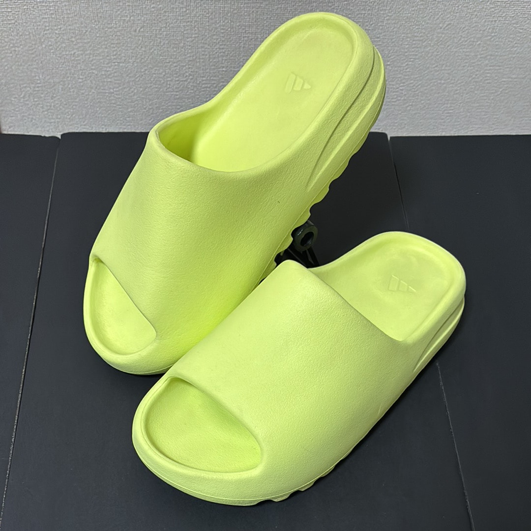 アディダス イージースライド "グローグリーン"