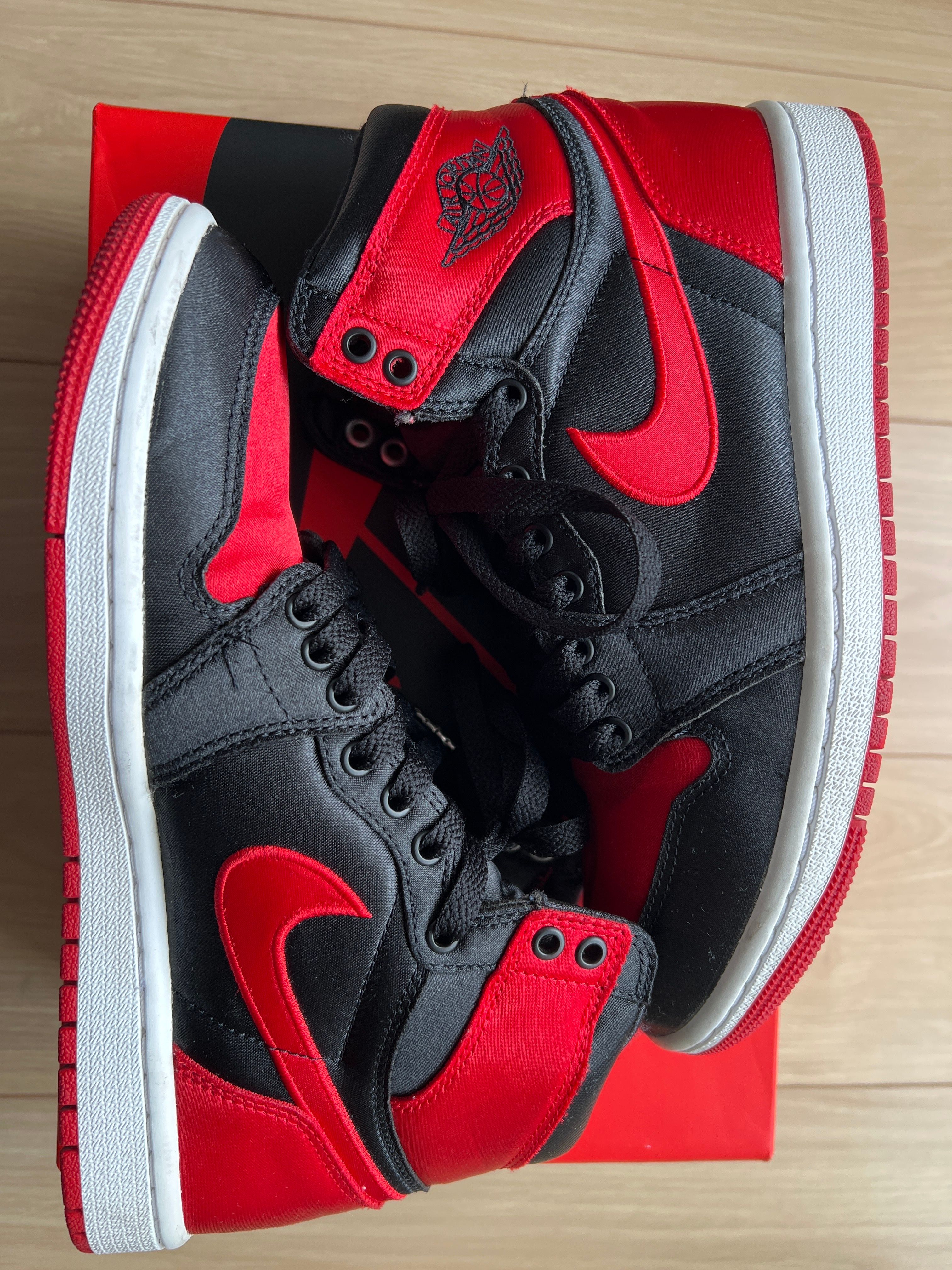 Nike Women's Air Jordan 1 Retro High OG "Satin Bred"