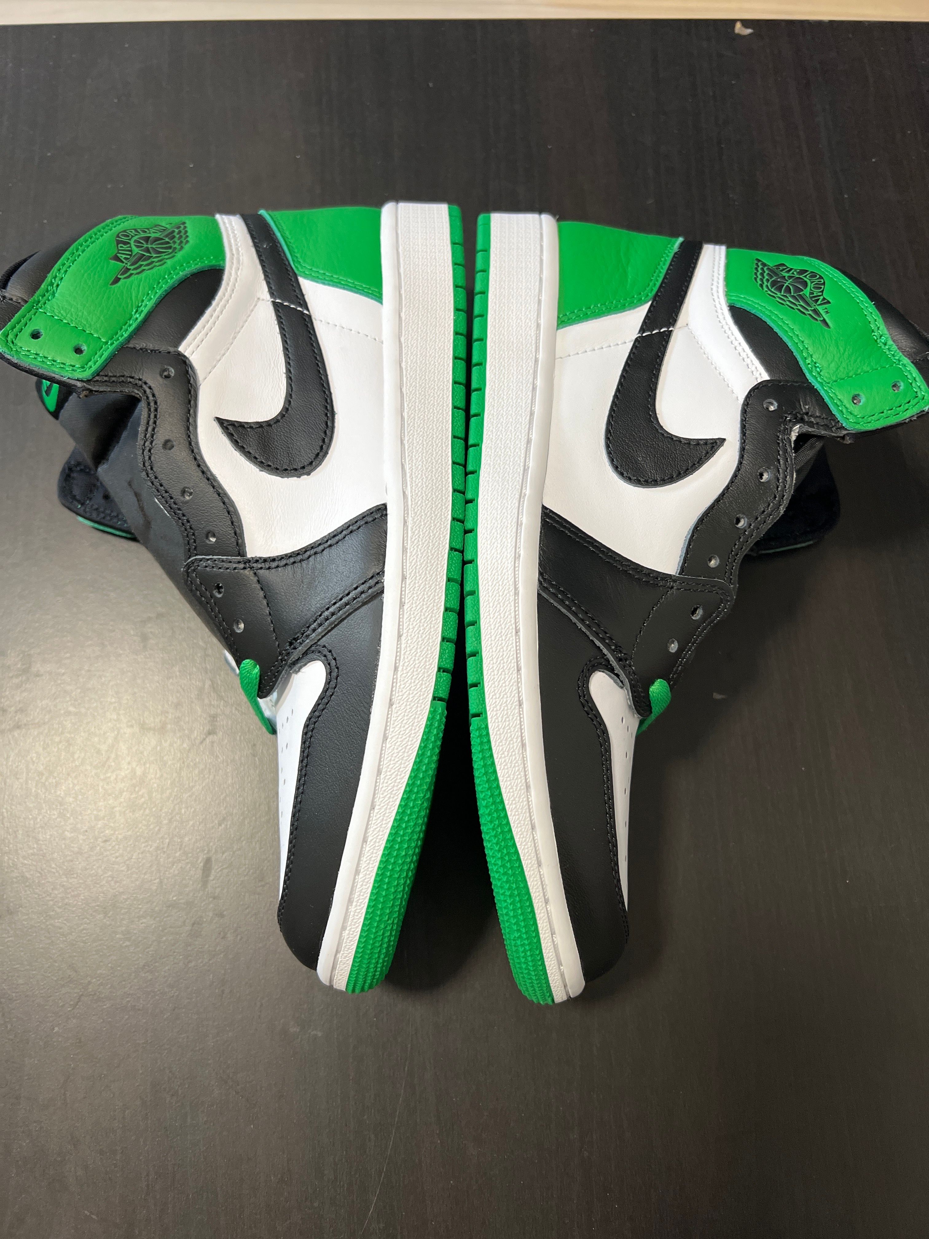 Nike Air Jordan 1 Retro High OG "Celtics/Black and Lucky Green" (2023)