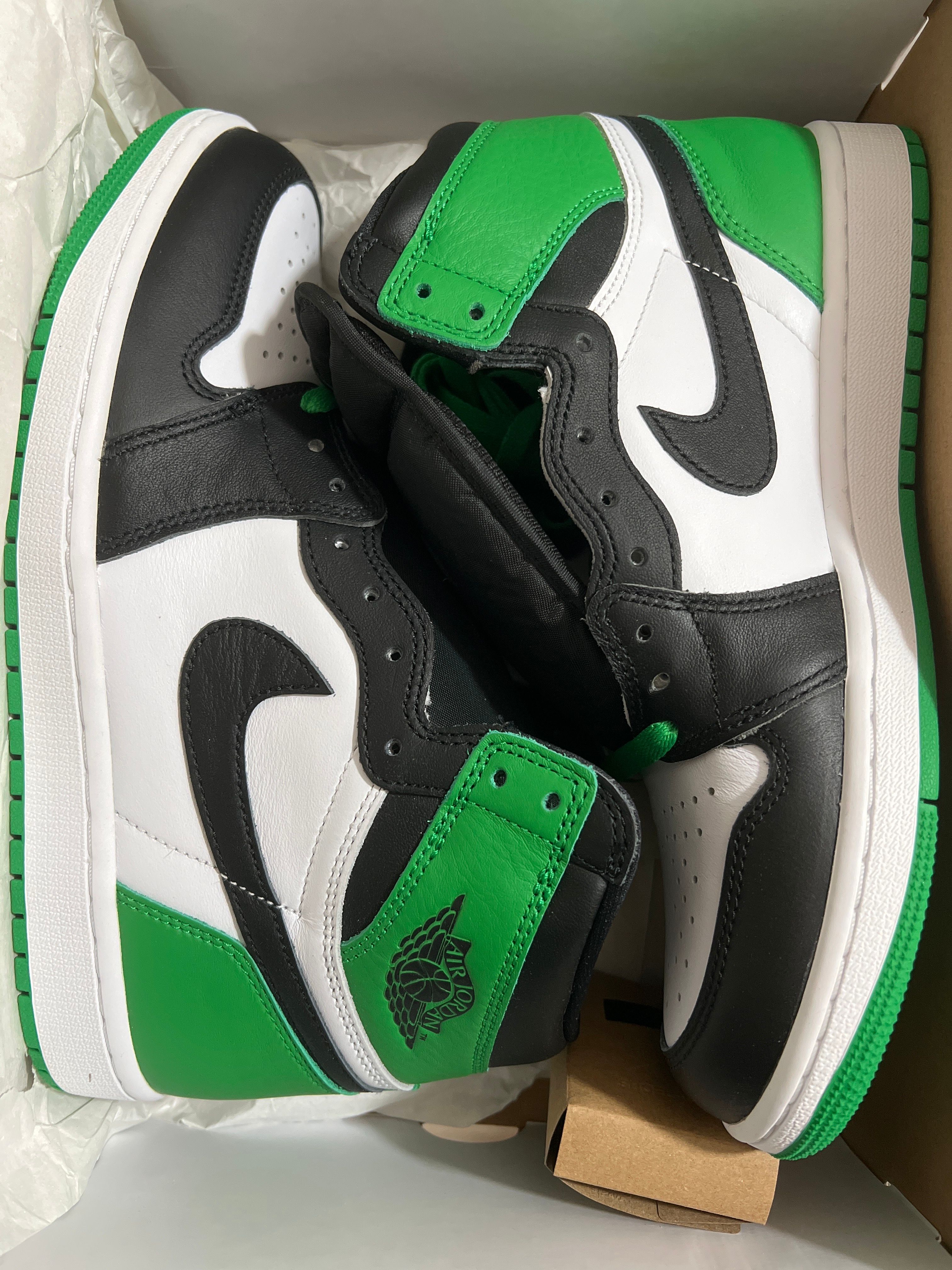 Nike Air Jordan 1 Retro High OG "Celtics/Black and Lucky Green" (2023)