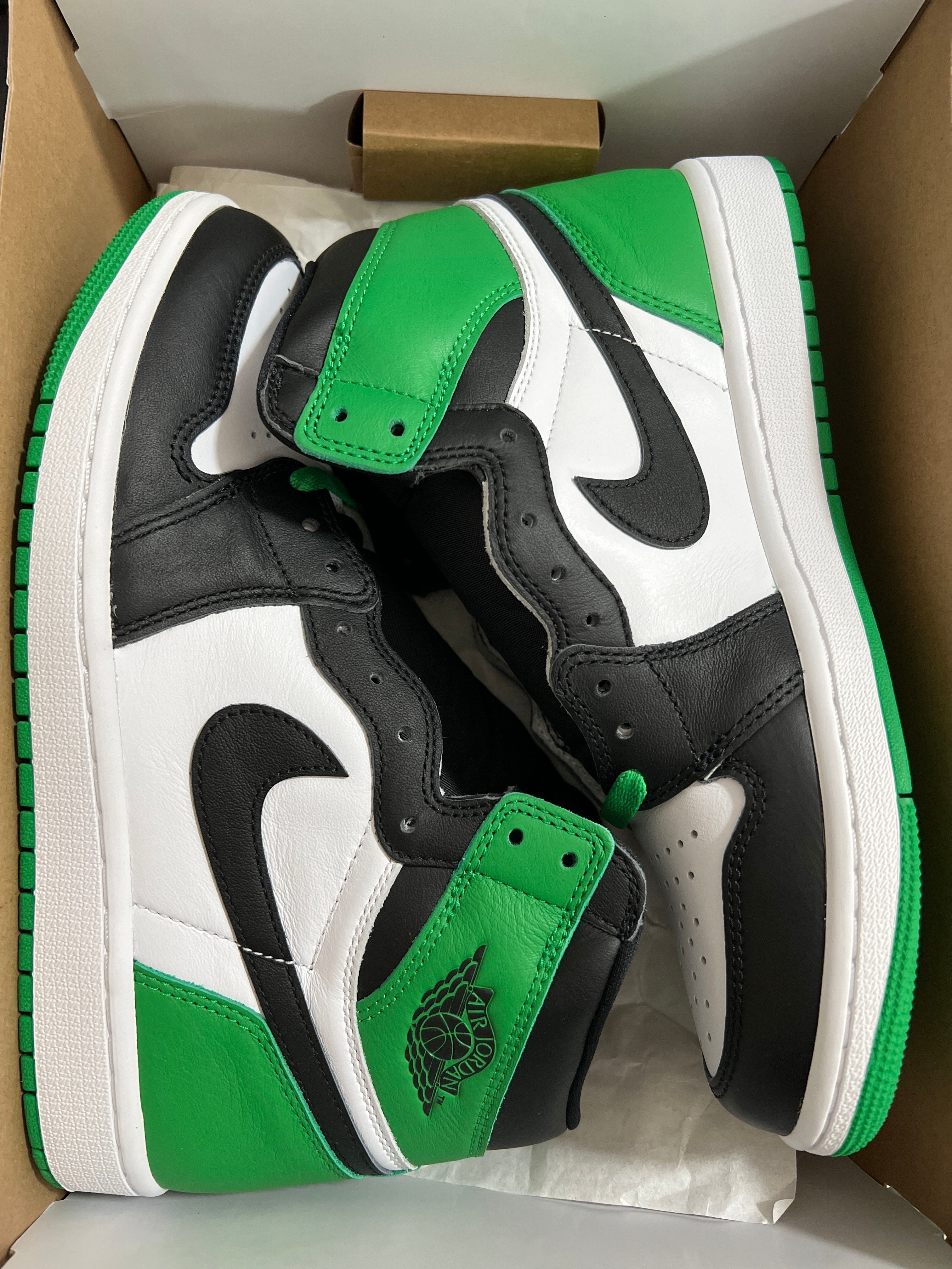 Nike Air Jordan 1 Retro High OG "Celtics/Black and Lucky Green" (2023)