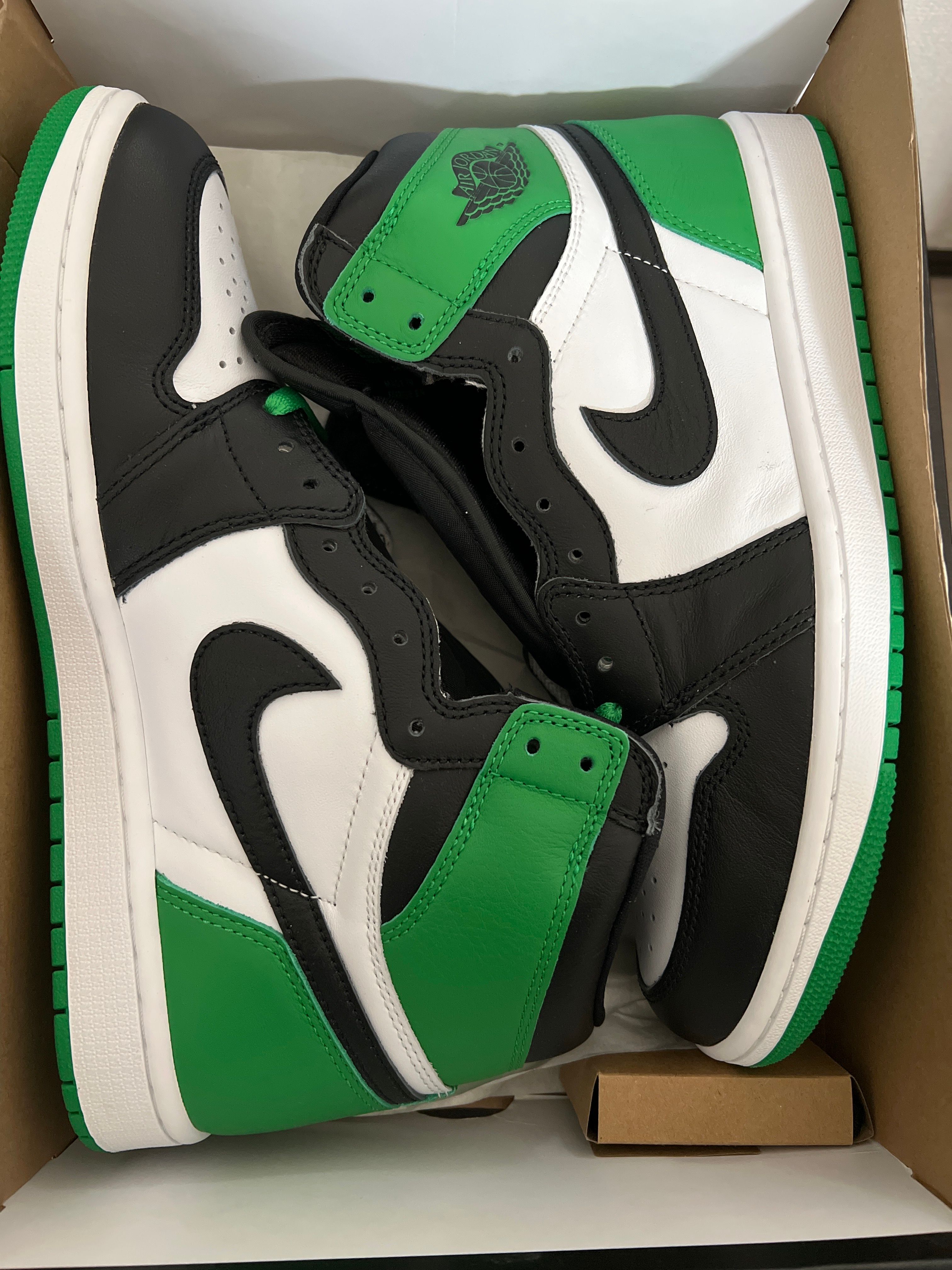 Nike Air Jordan 1 Retro High OG "Celtics/Black and Lucky Green" (2023)