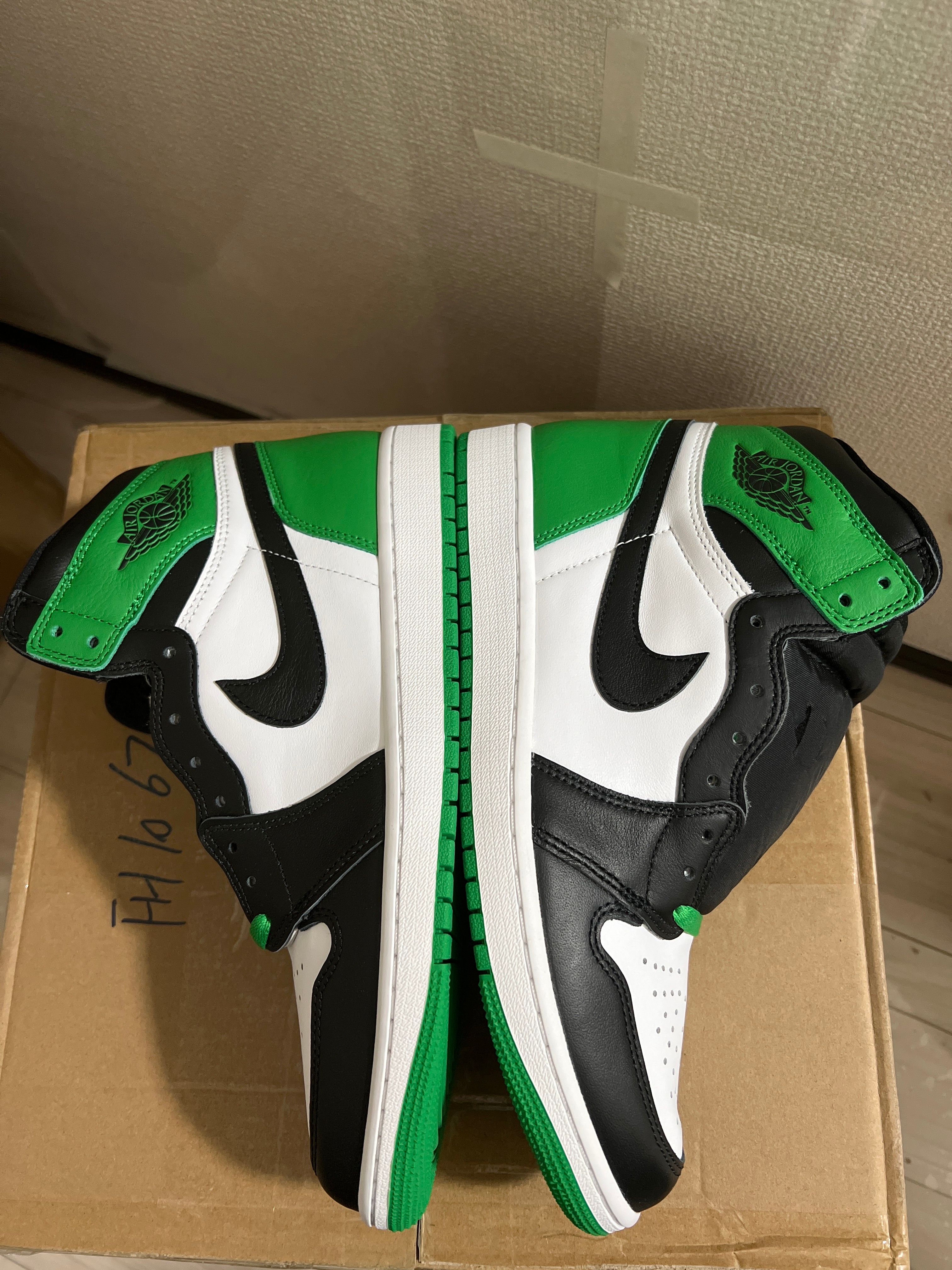Nike Air Jordan 1 Retro High OG "Celtics/Black and Lucky Green" (2023)