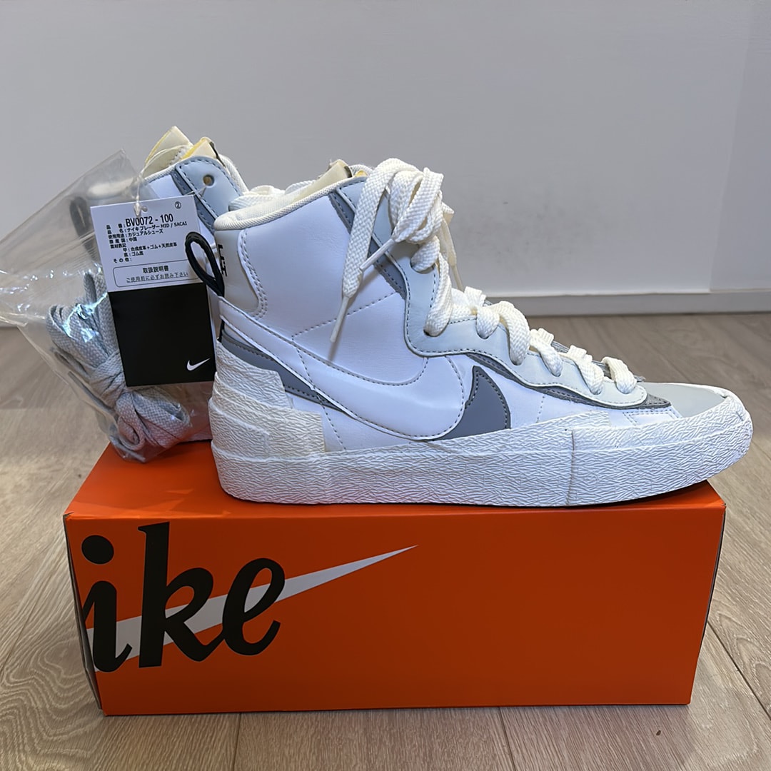 sacai × NIKE BLAZER MID "WHITE/WOLF GREY"