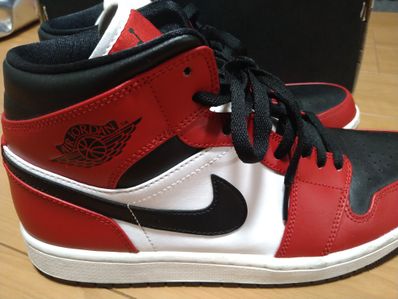Nike Air Jordan 1 Mid "Chicago Black Toe"