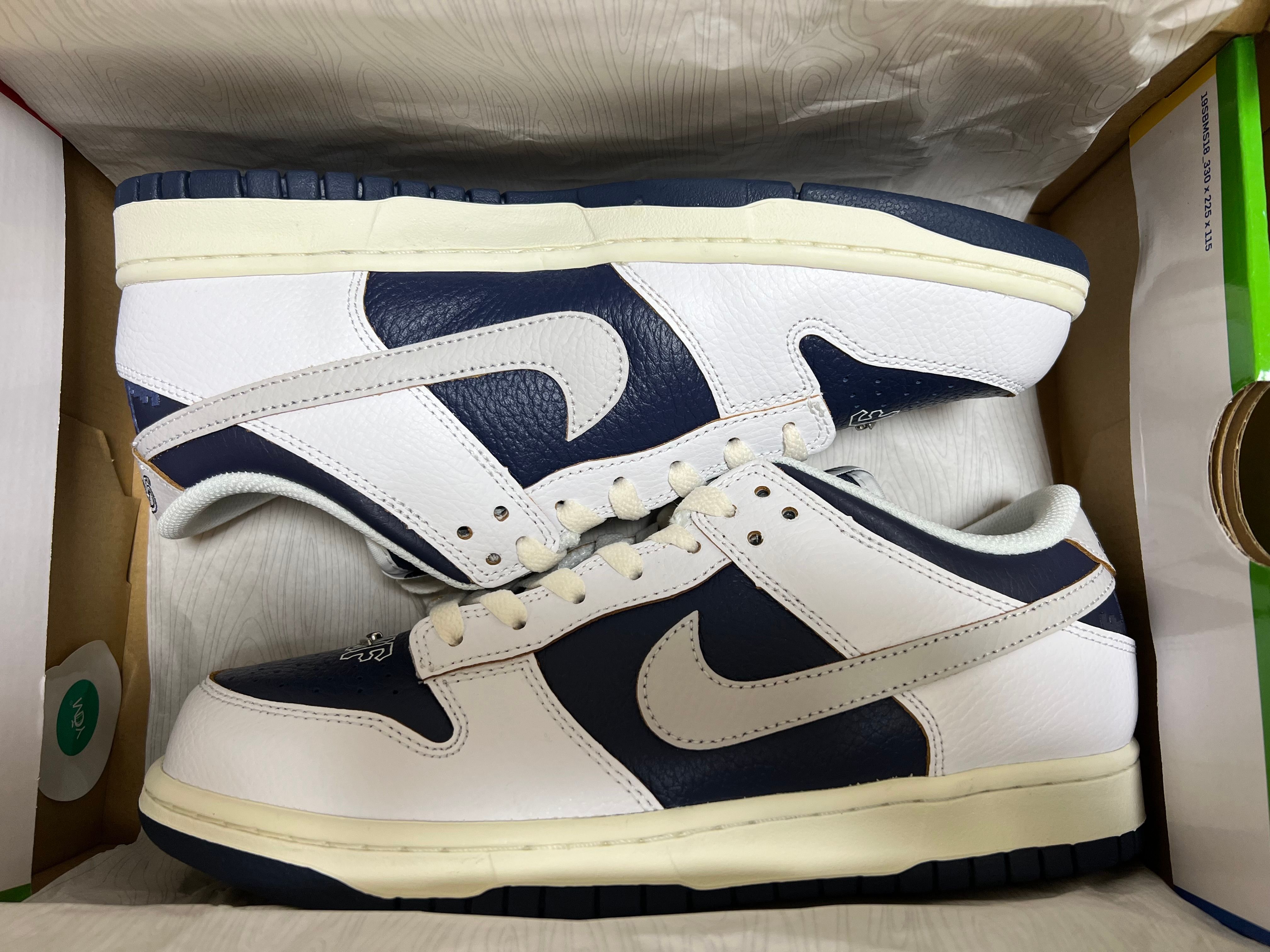 HUF × Nike SB Dunk Low "New York"