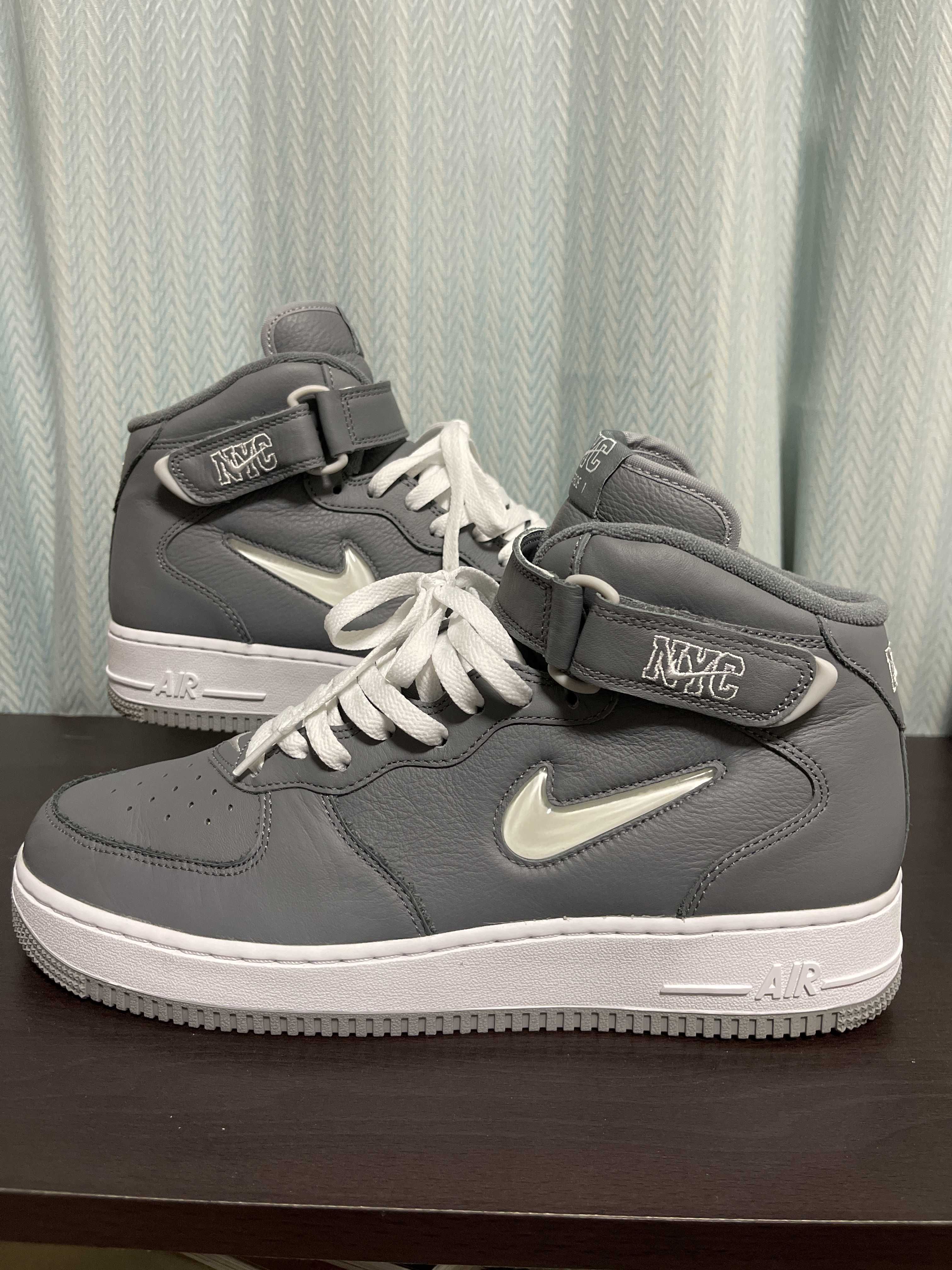 Nike Air Force 1 Mid NYC "Cool Grey"