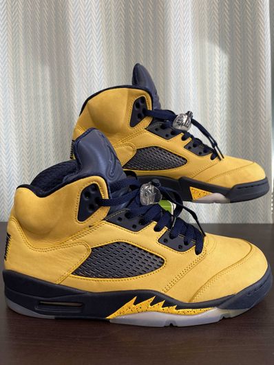 NIKE AIR JORDAN 5 "MICHIGAN"