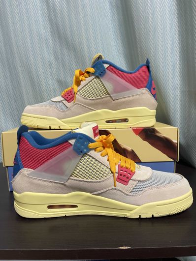UNION × Nike Air Jordan 4 SP "Guava Ice/Light Fusion Red"