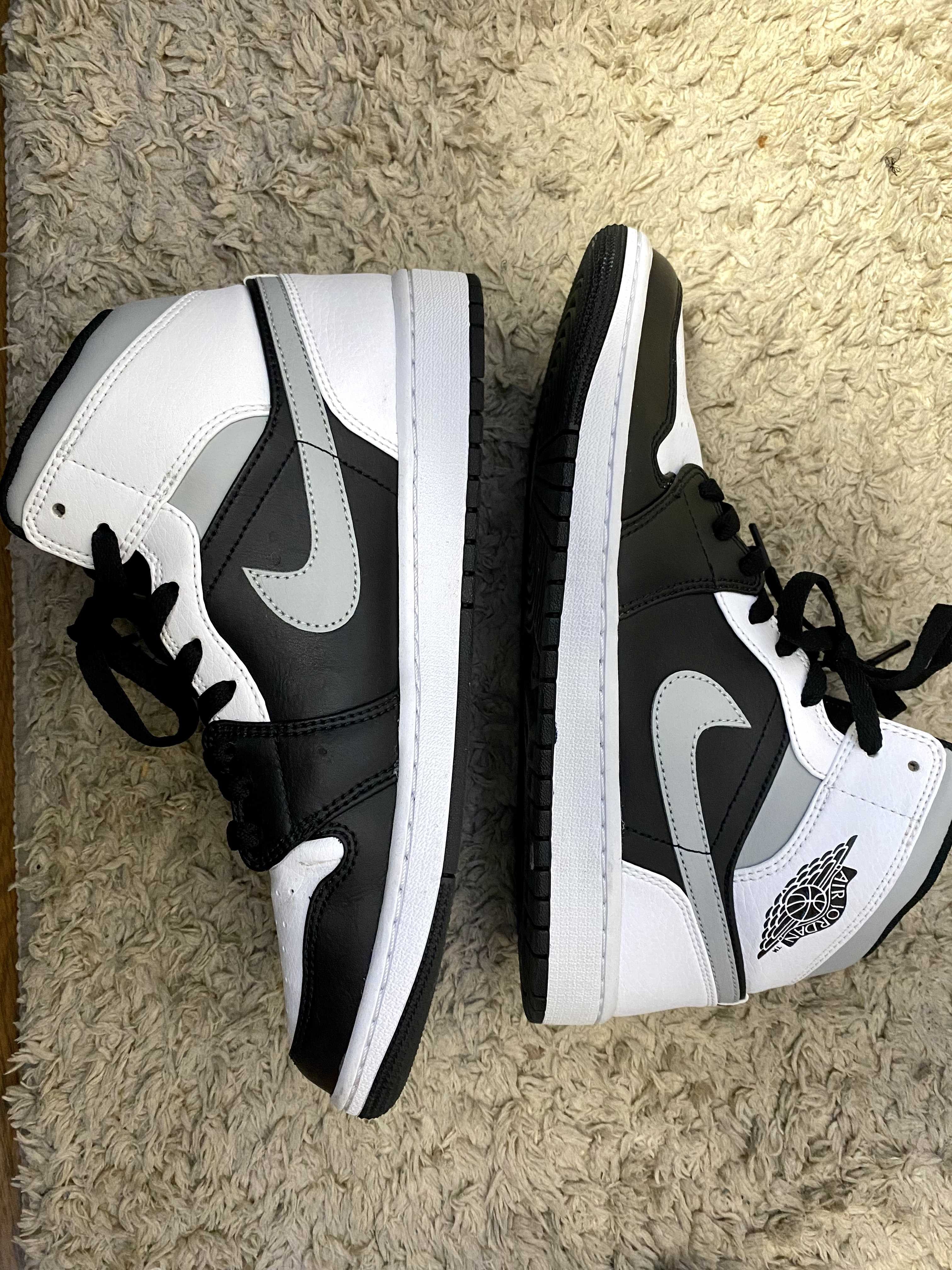 NIKE AIR JORDAN 1 MID "WHITE SHADOW"