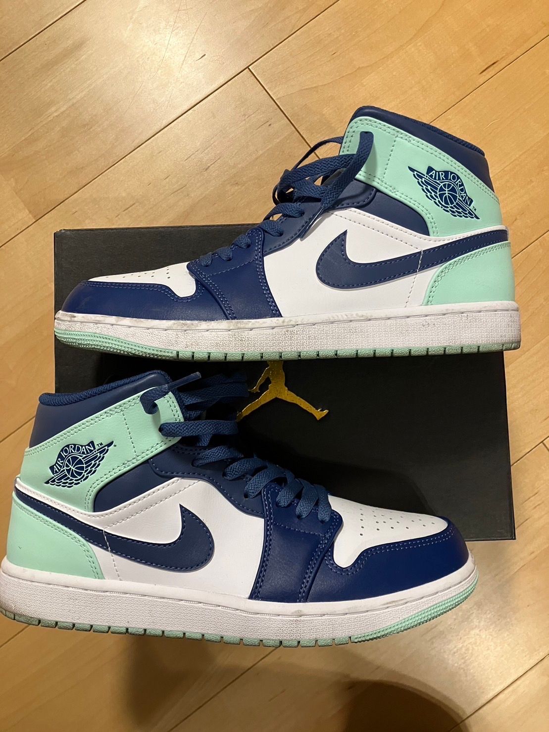 Nike Air Jordan 1 Mid "Blue Mint"