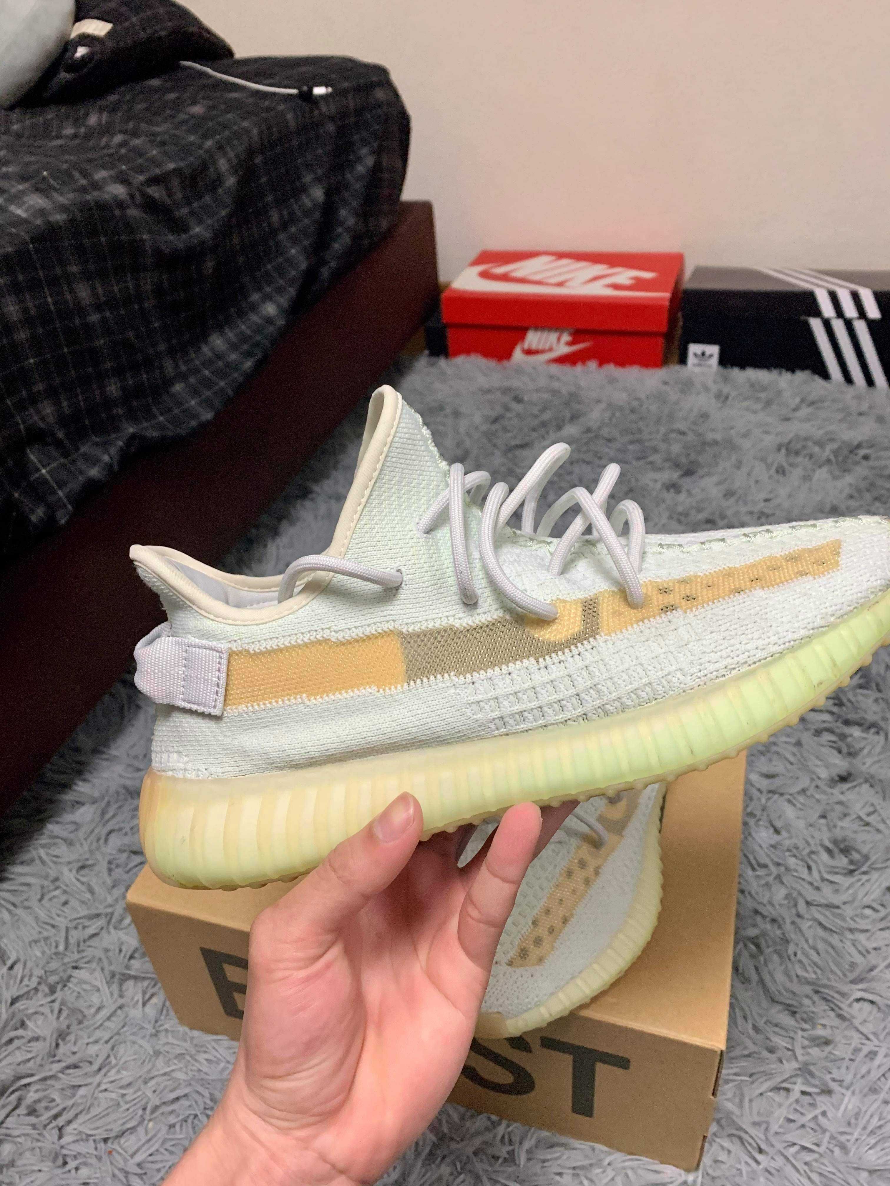 adidas Yeezy Boost 350 V2 "Hyperspace"