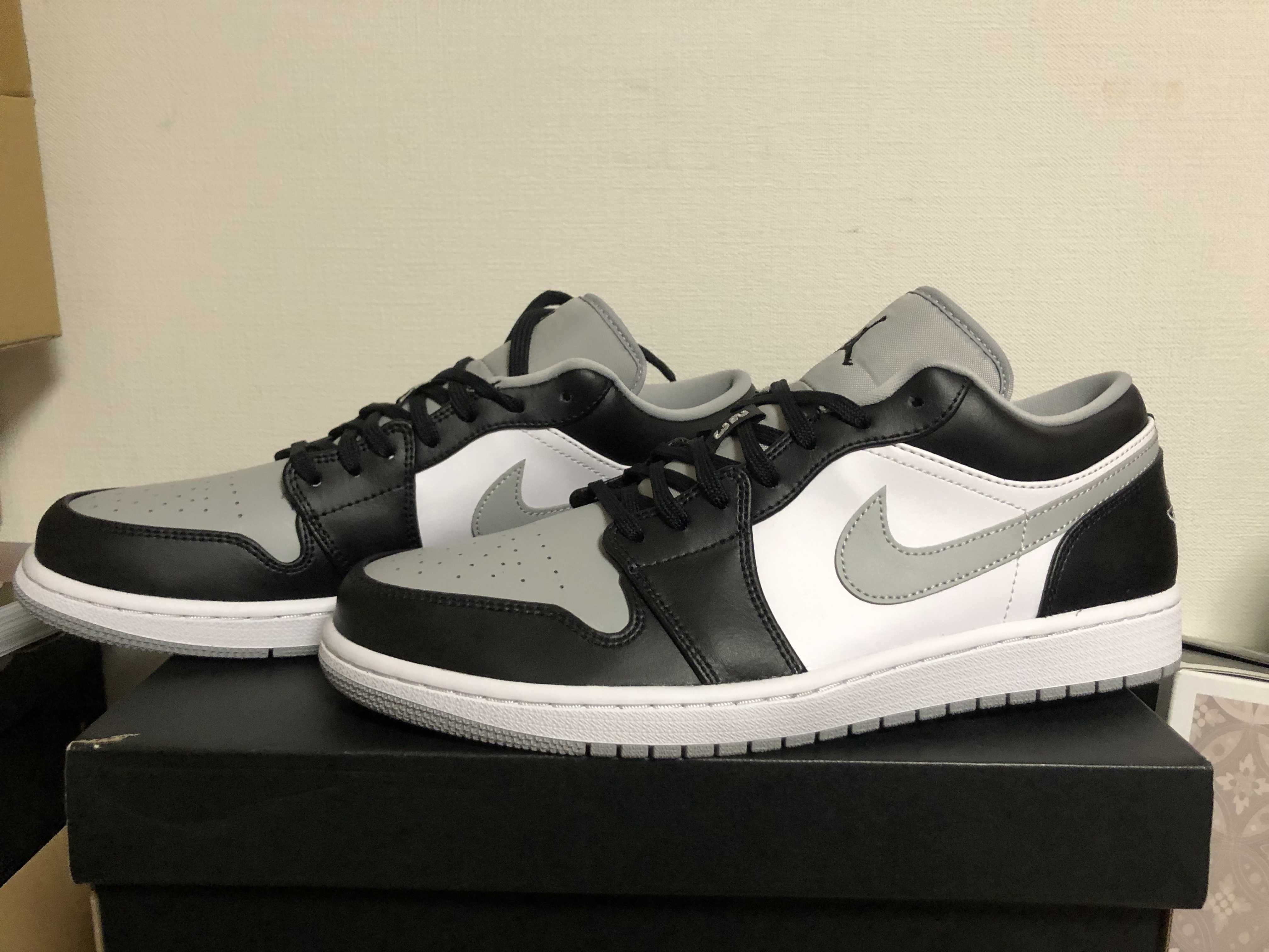NIKE AIR JORDAN 1 LOW "BLACK/LIGHT SMOKE GREY"