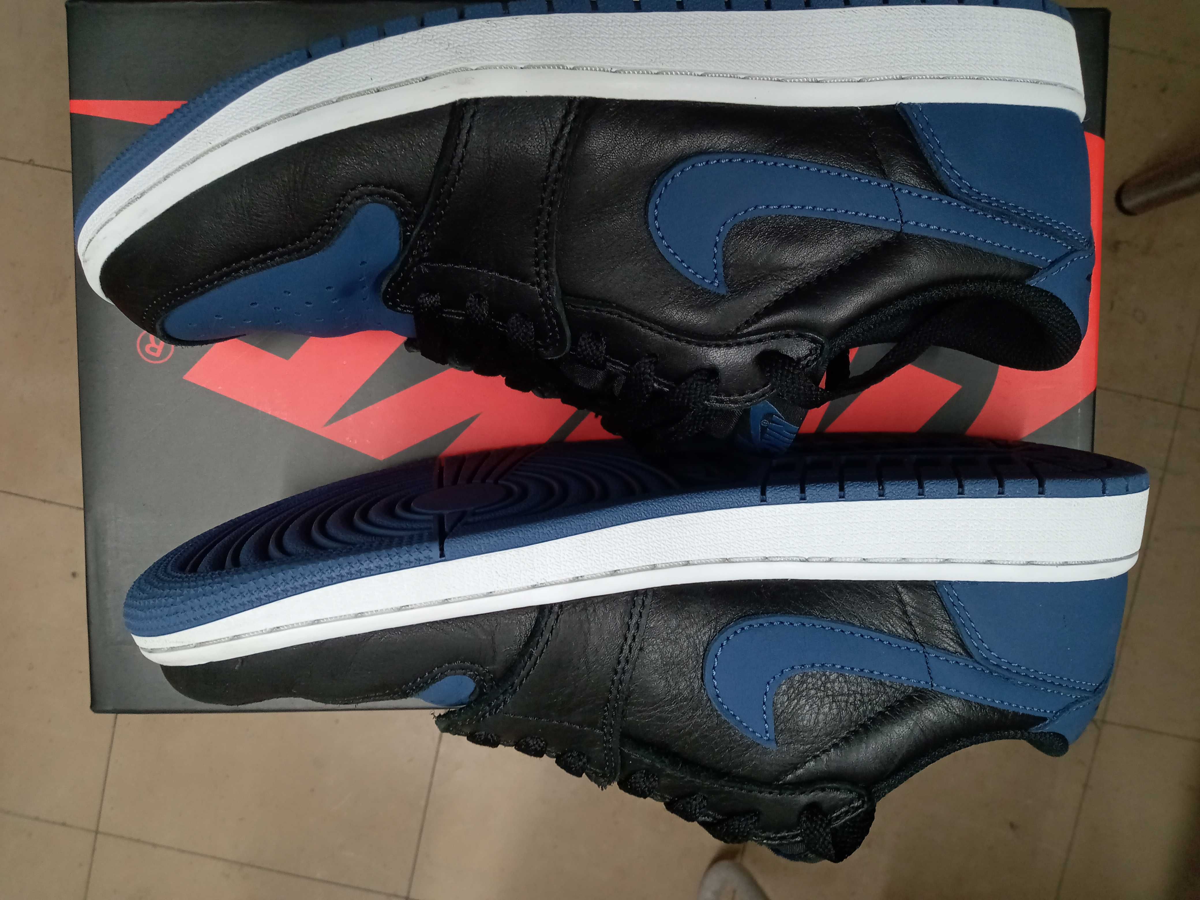 Nike Air Jordan 1 Low OG "Mystic Navy"