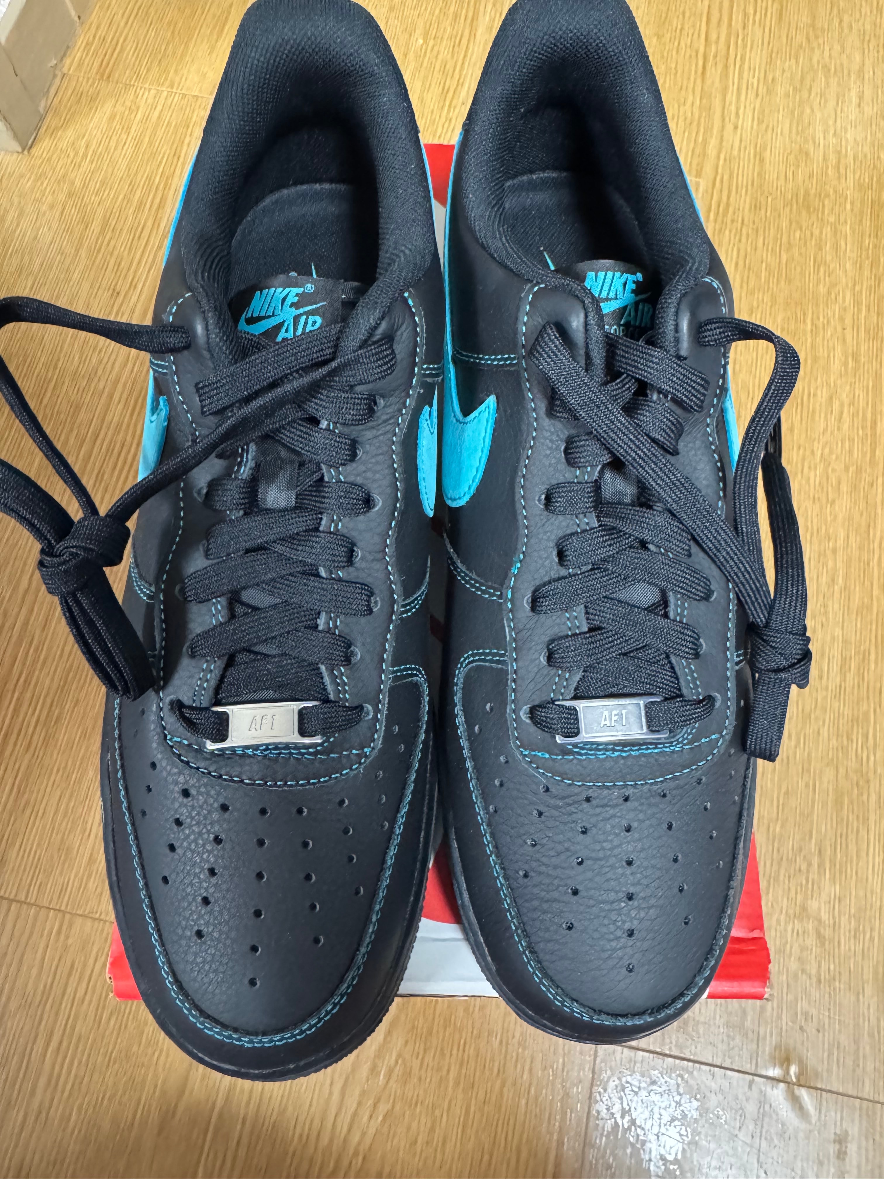 Nike Air Force 1 Low "Black Tiffany"