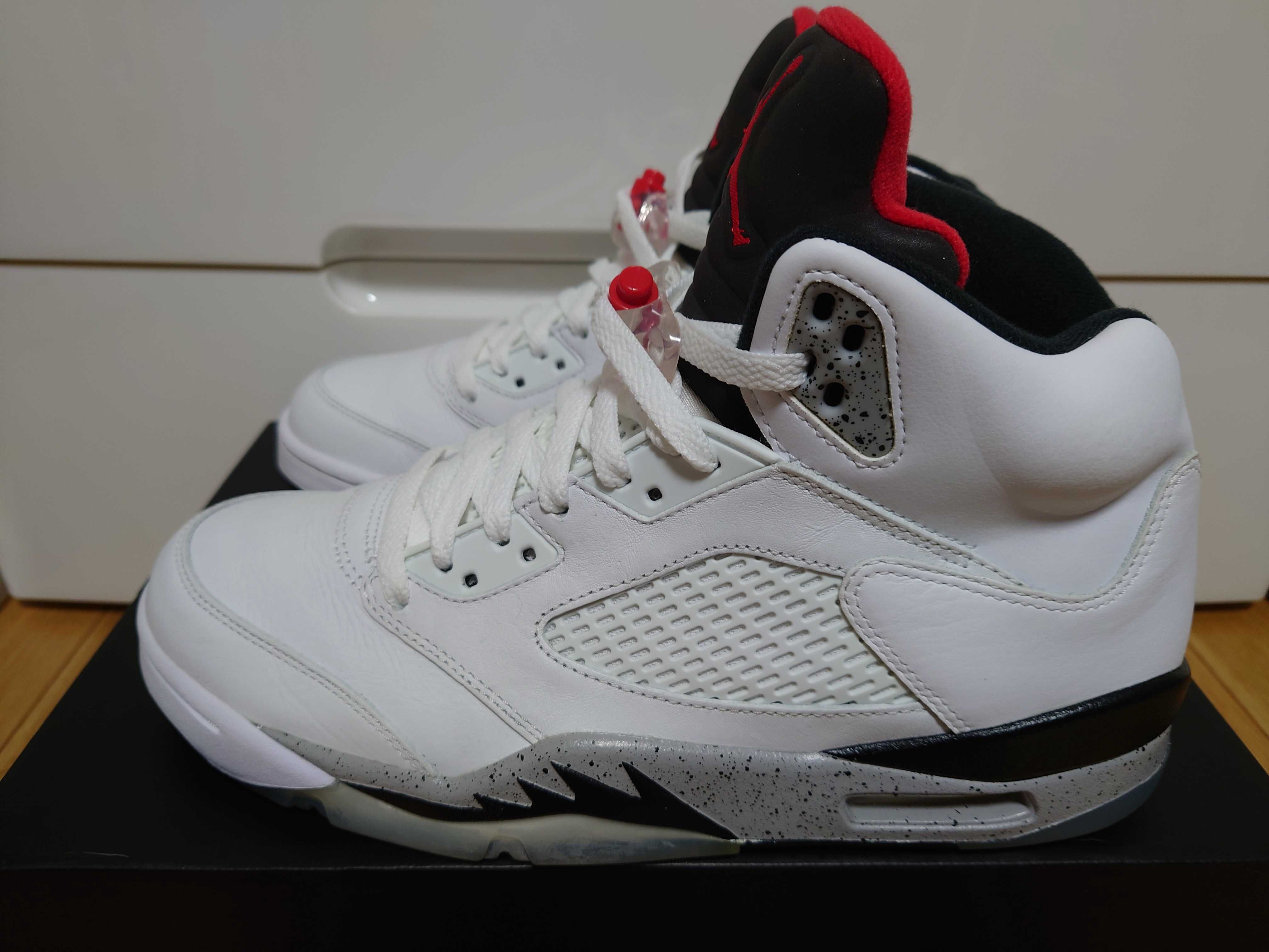 NIKE AIR JORDAN 5 RETRO "WHITE CET"