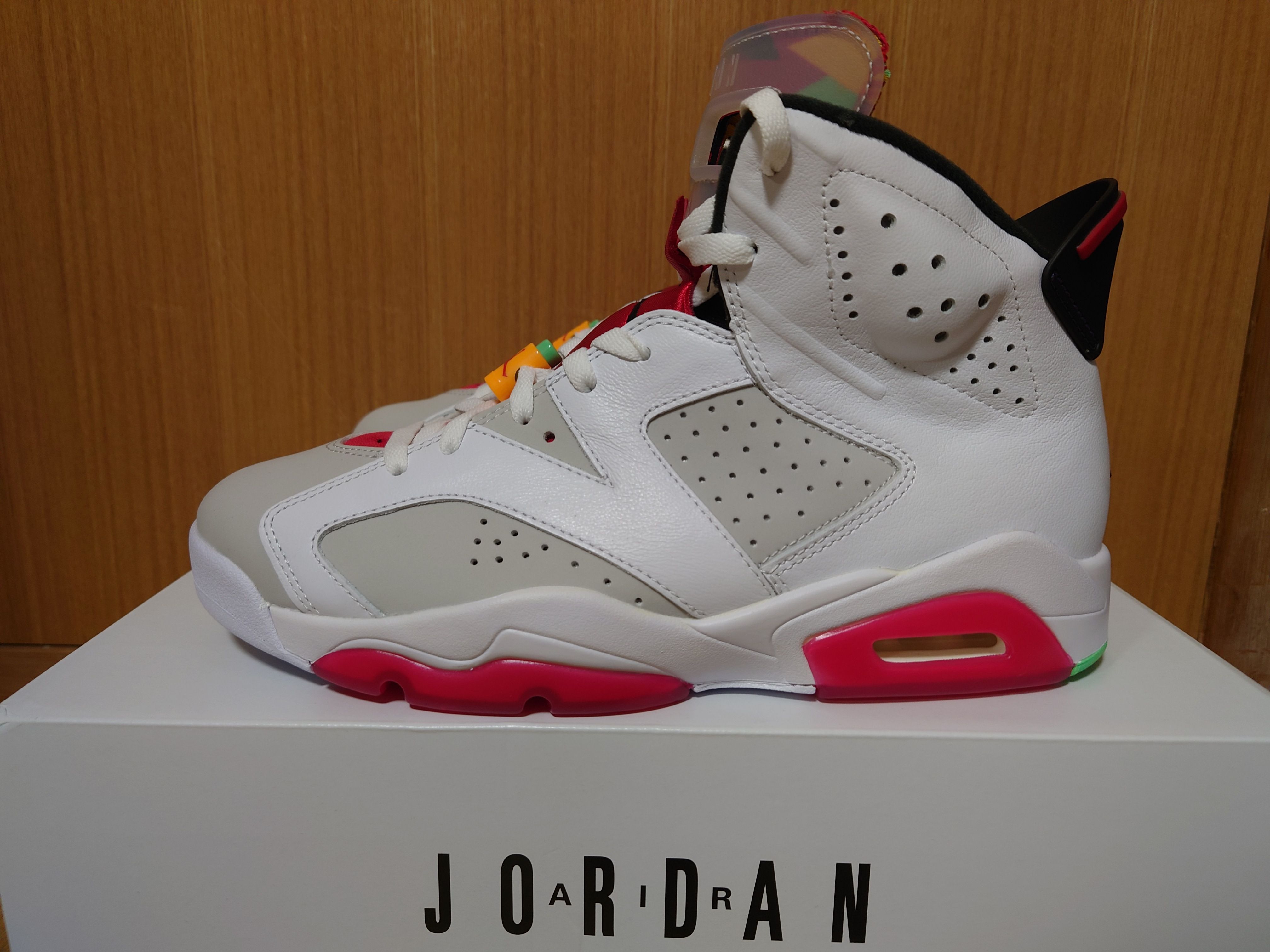 Nike Air Jordan 6 "Neutral Grey/Hare" 