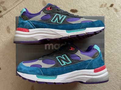 New Balance 992