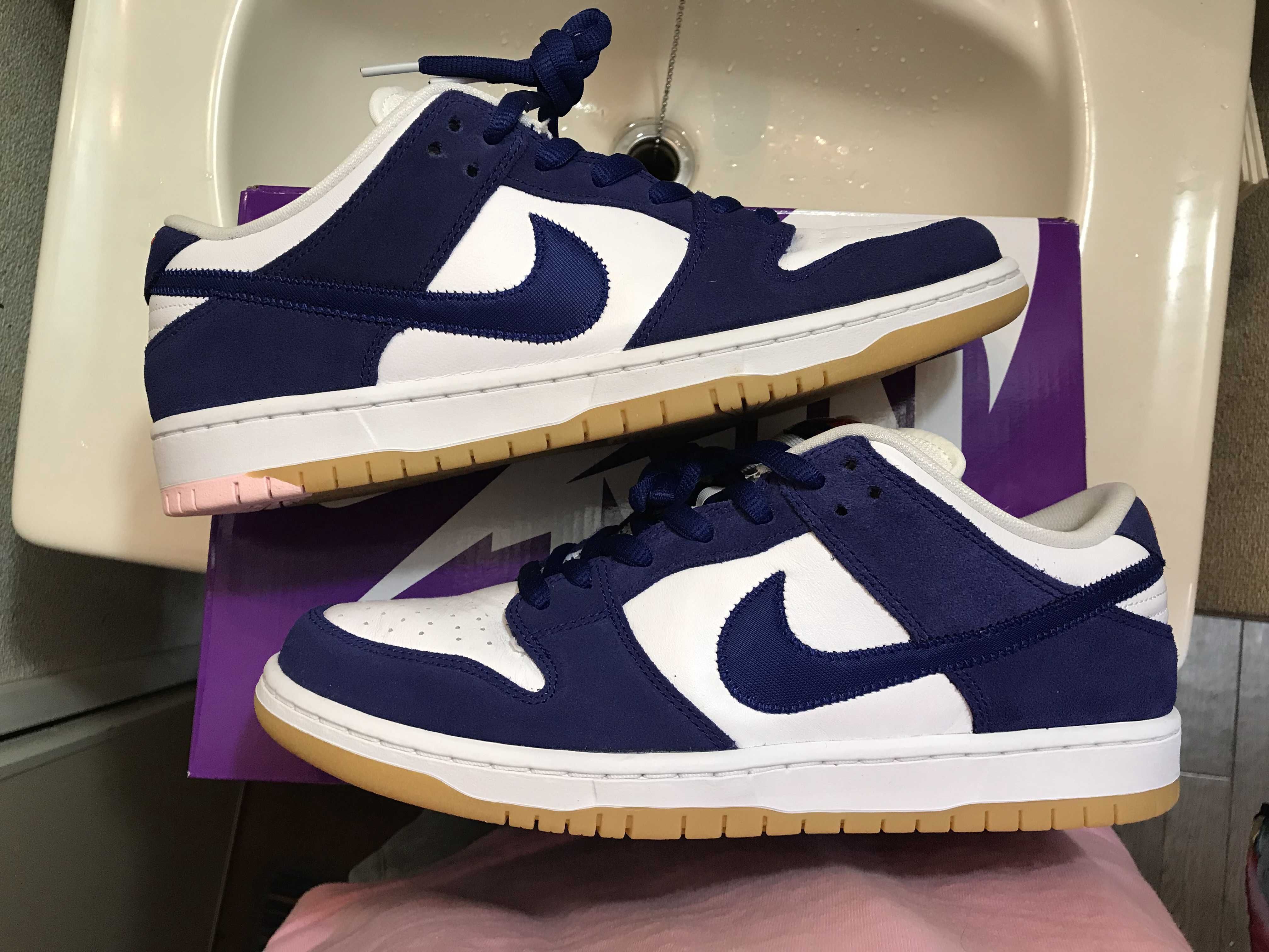 Nike SB Dunk Low "Los Angeles Dodgers/Deep Royal Blue"