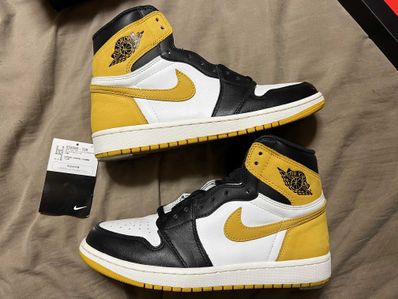 Nike Air Jordan 1 Retro High OG "Black Toe/Yellow Ochre"