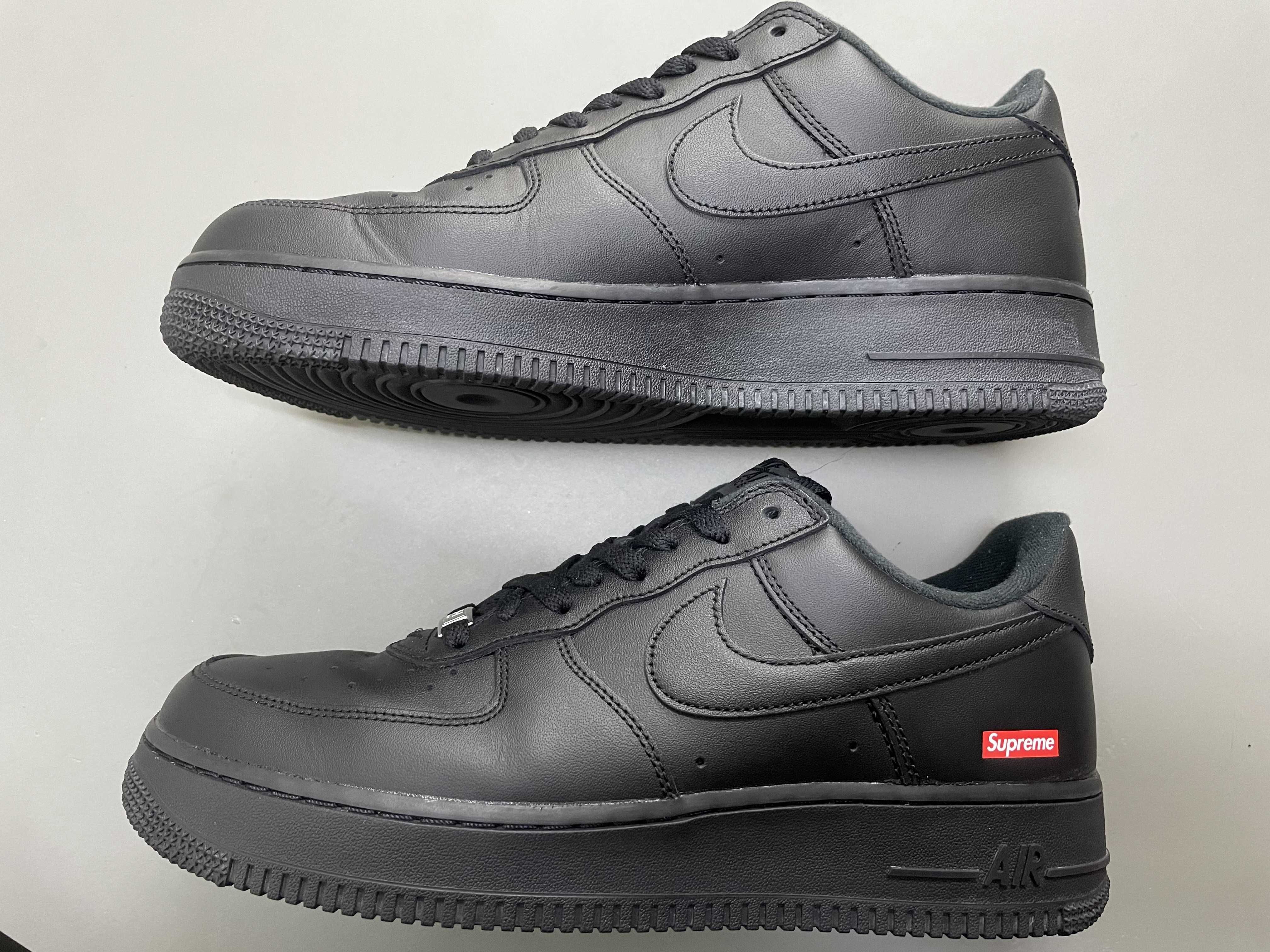 Supreme × Nike Air Force 1 Low "Black"