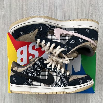 Travis Scott × Nike SB Dunk Low "Black/Parachute Beige"