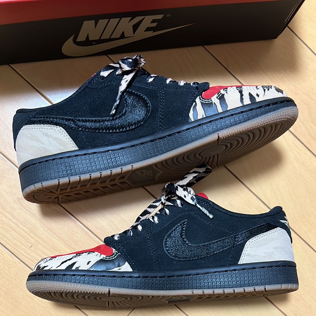 Sole Fly × Nike Air Jordan 1 Low "Black and Sport Red"
