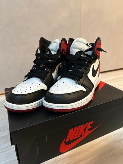Nike Air Jordan 1 Retro High OG "Black Toe"