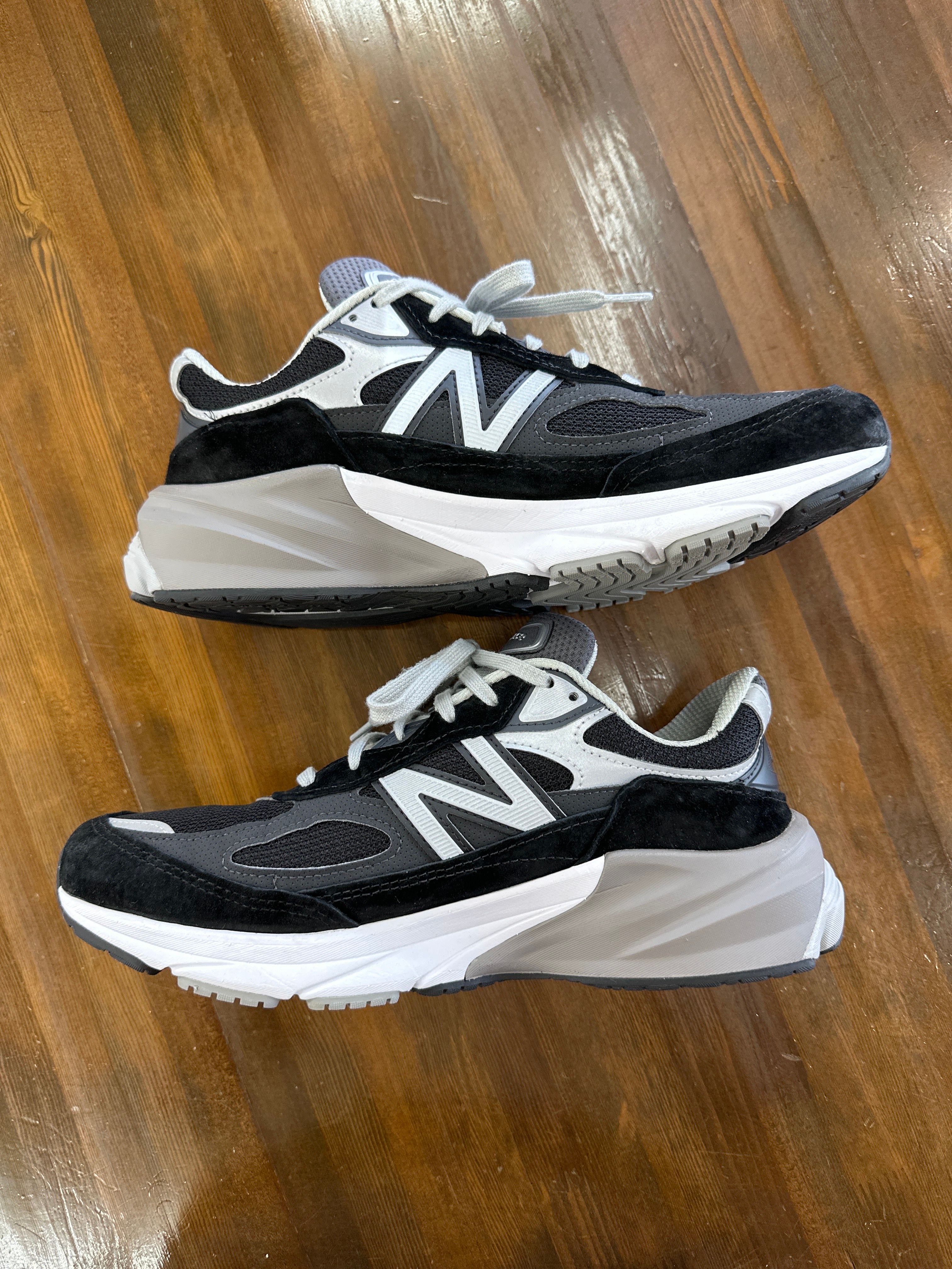 New Balance 990V6 "Black" (Heel NB Logo)