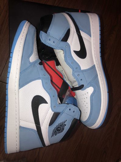 Nike Air Jordan 1 High OG "University Blue"