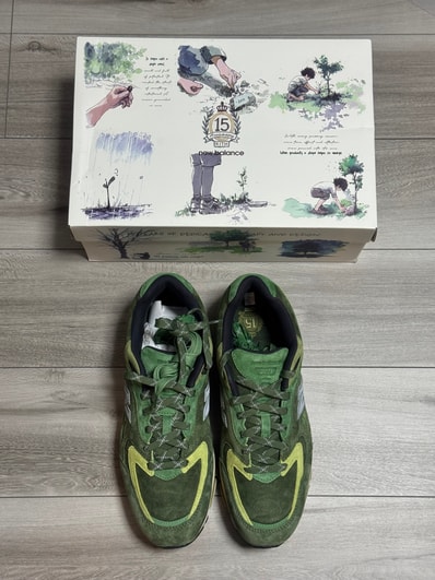 KITH × New Balance 2011 "Juniper/Bronze Green"