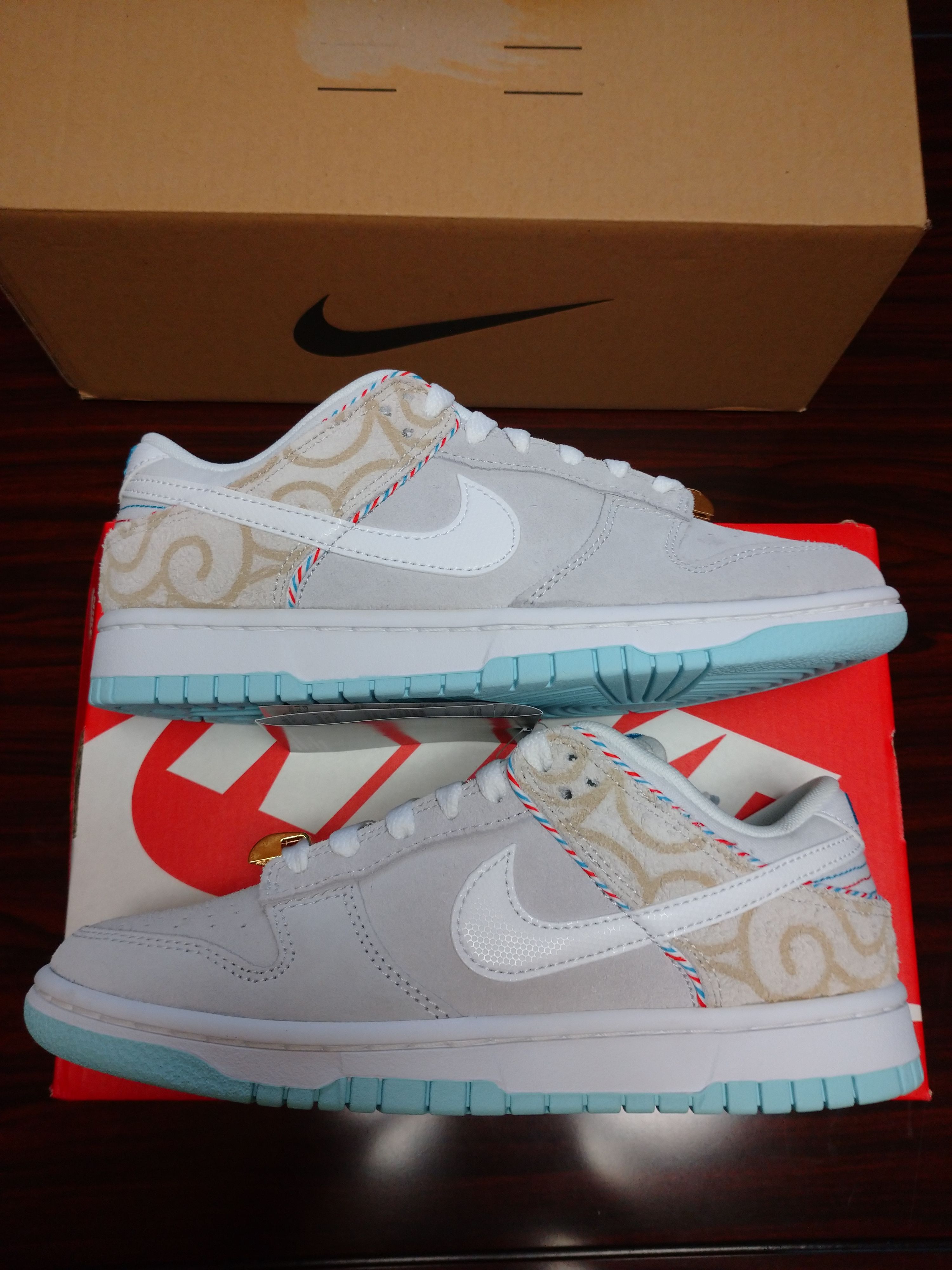 Nike Dunk Low "Barber Shop Grey"