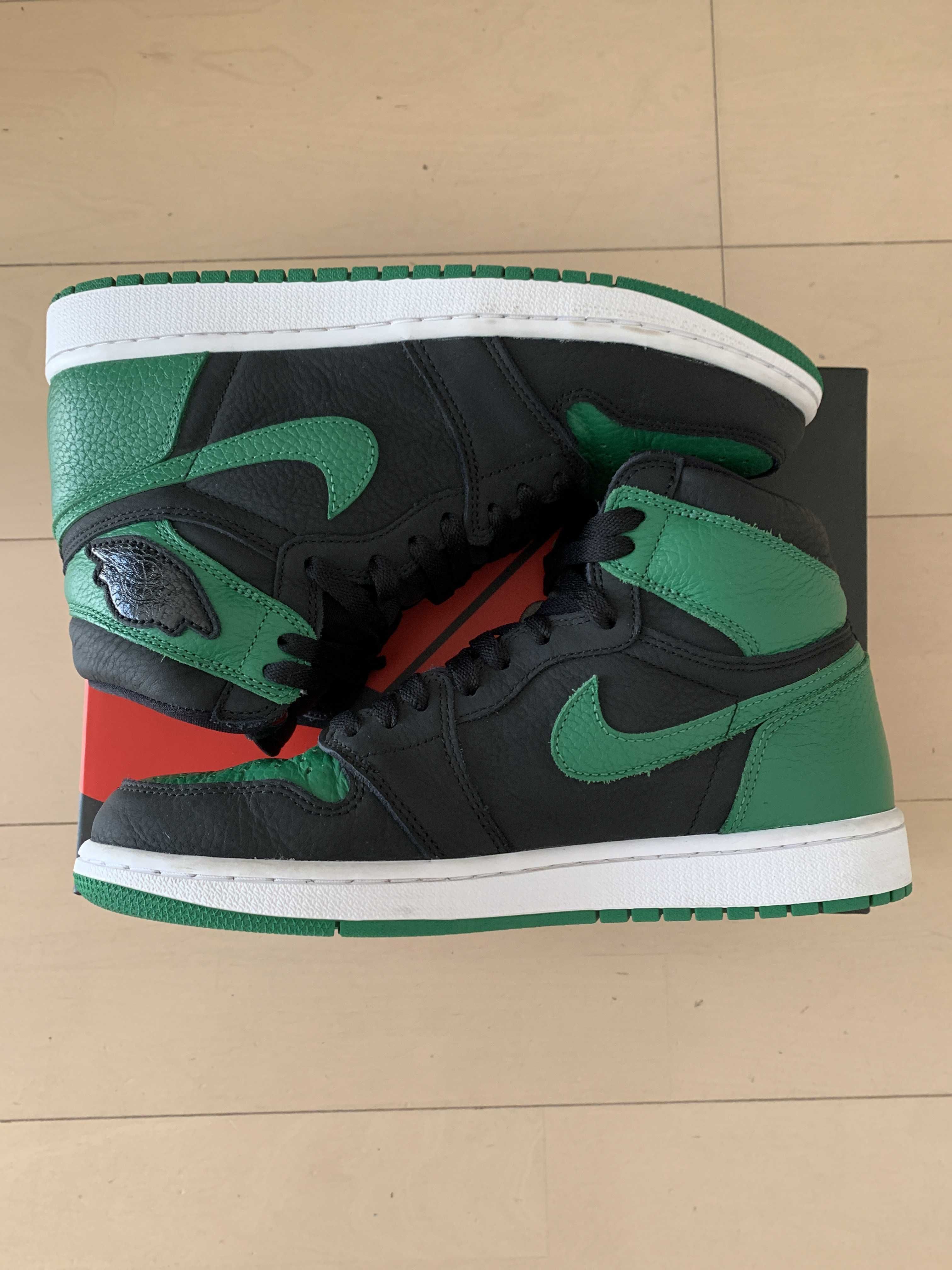 Nike Air Jordan 1 Retro High OG "Black/Pine Green" (2020)