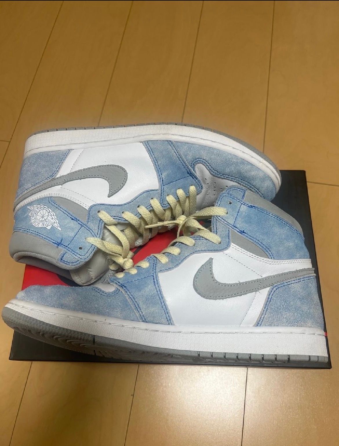 Nike Air Jordan 1 High OG "Hyper Royal"