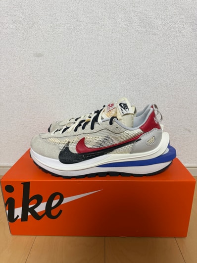 sacai × Nike Vapor Waffle "Royal Fuchsia"