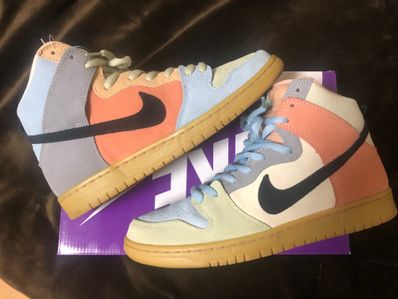 Nike SB Dunk High "Easter Spectrum"