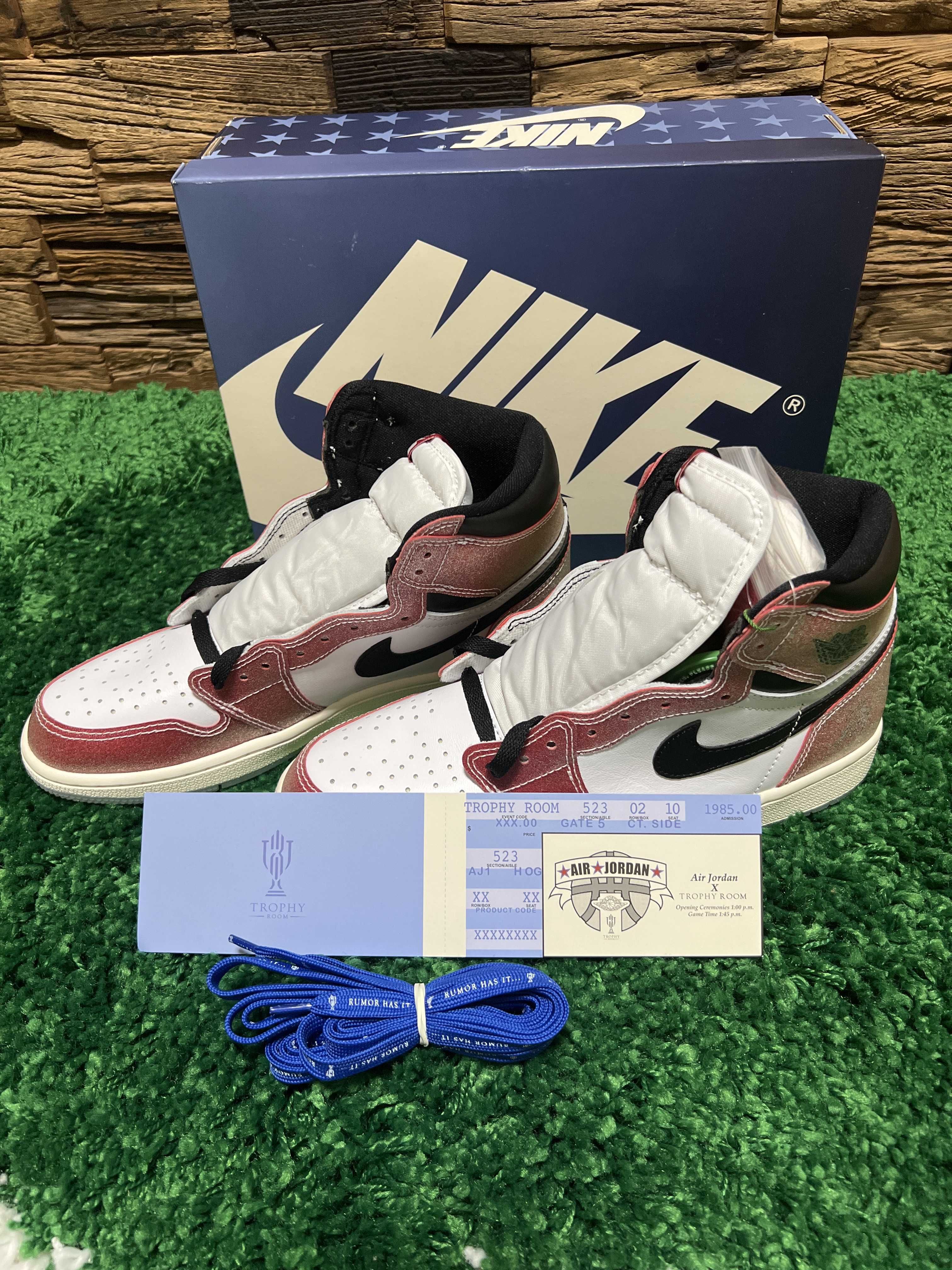 Trophy Room × Nike Air Jordan 1 Retro High "Chicago" (Friends and Family) (Blue Laces)