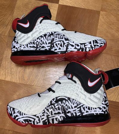 NIKE LEBRON XVII GRAFFITI